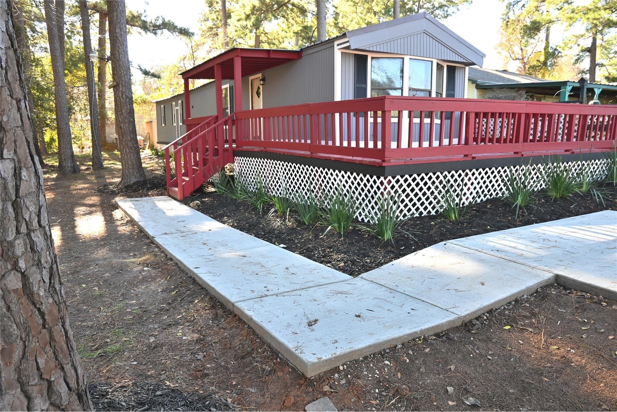 13721 Brigadier Dr Property Photo 2
