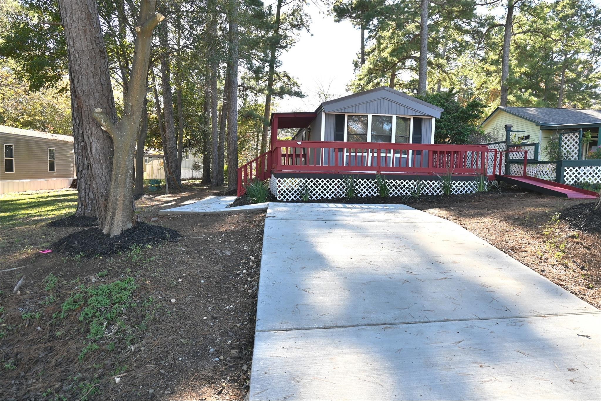 13721 Brigadier Dr Property Photo 3