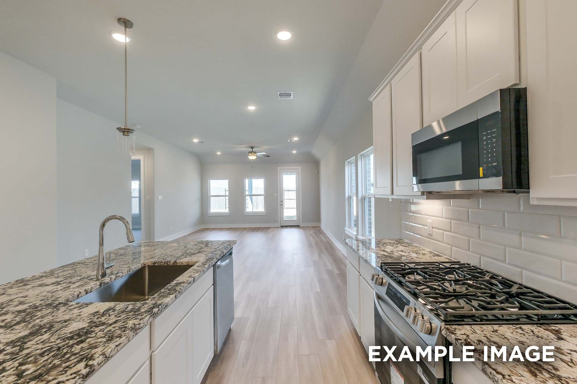 2528 Newport Breeze Drive Property Photo 18