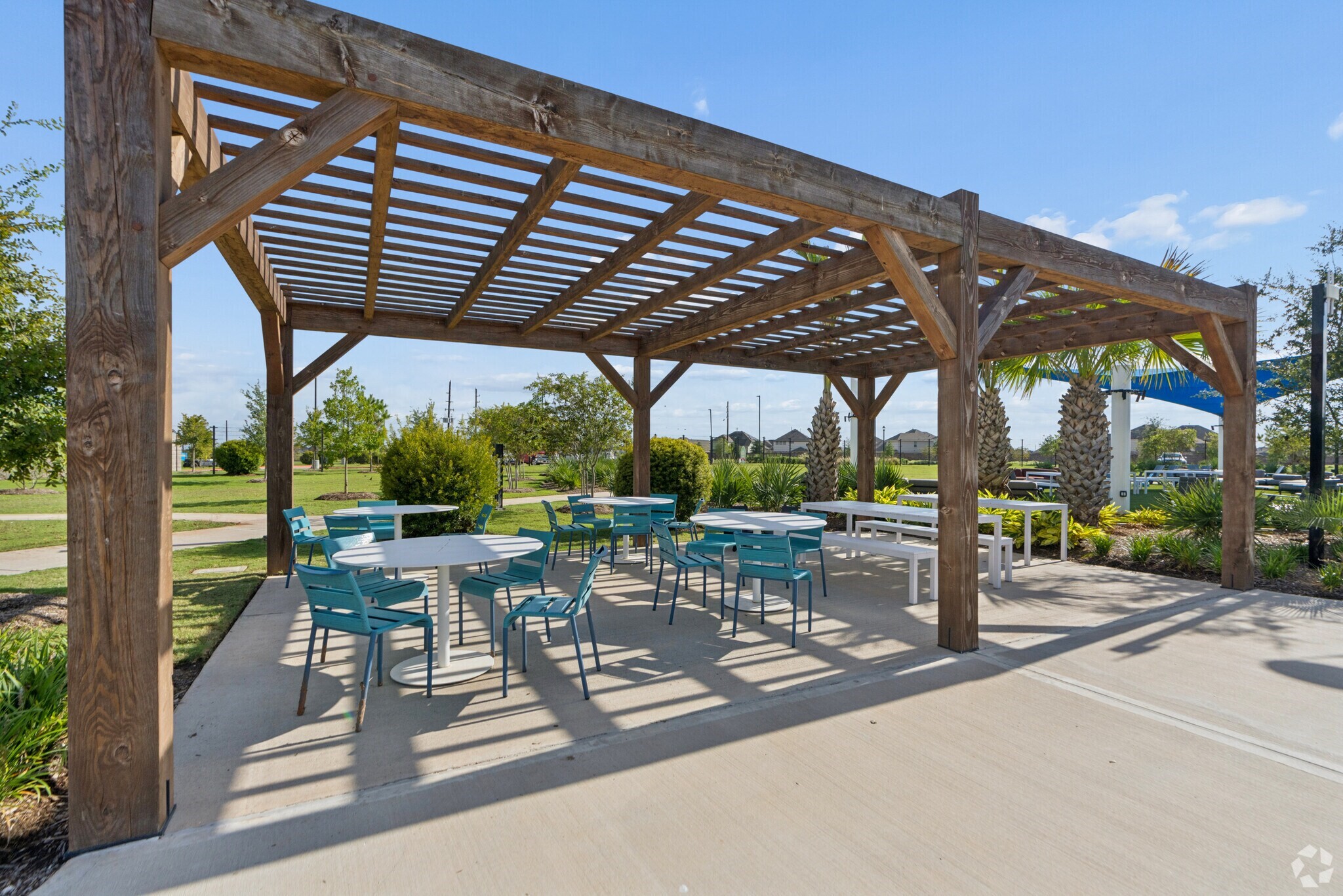 2528 Newport Breeze Drive Property Photo 44