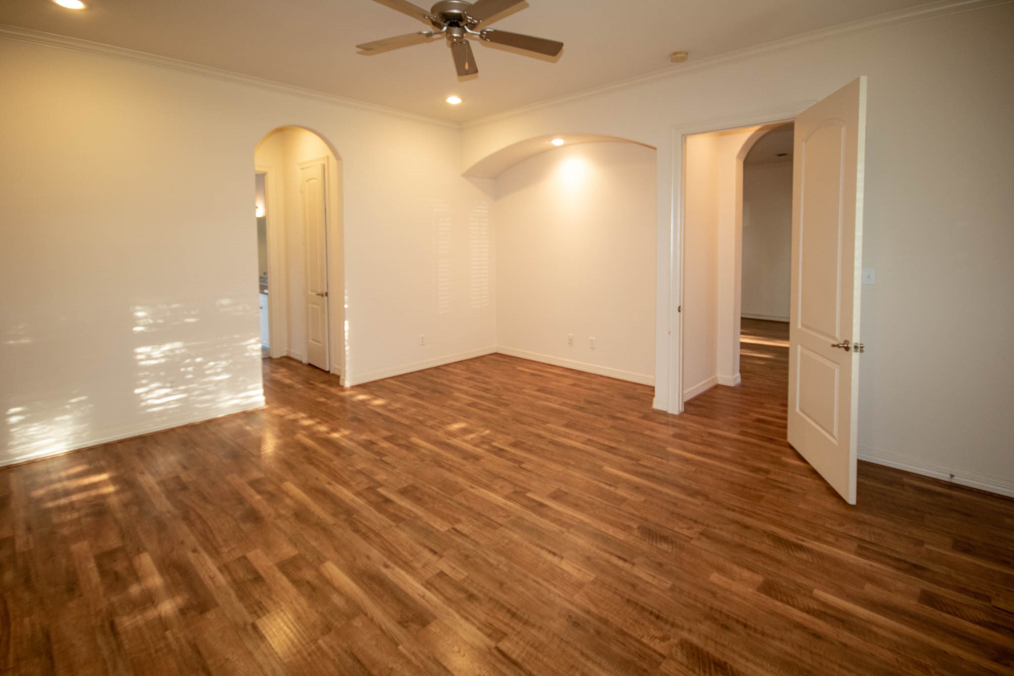 2723 Lakeside Drive Property Photo 10