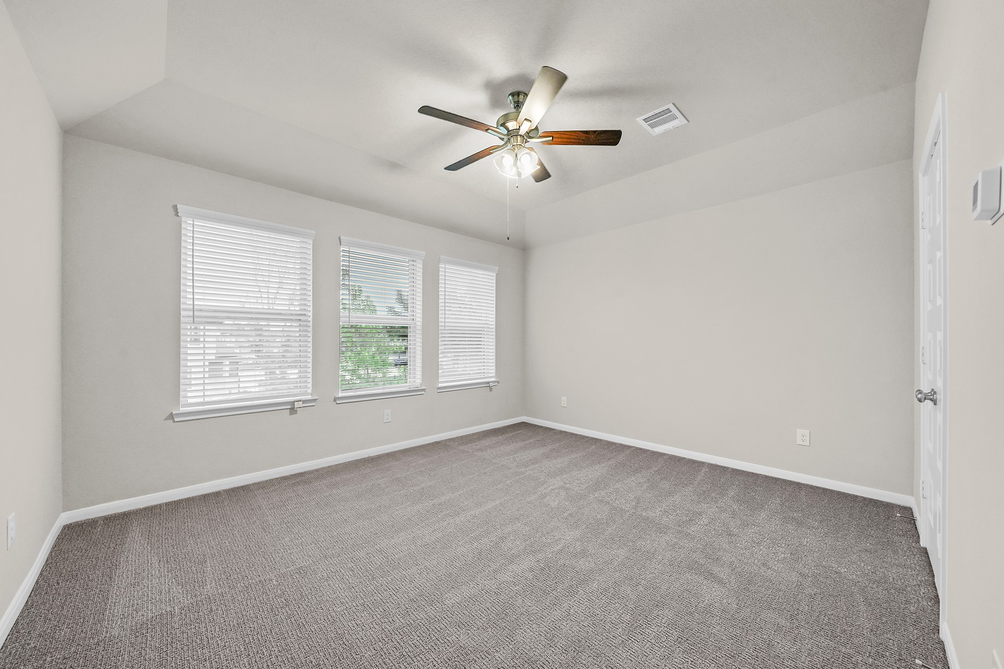 5606 Hyde Park Drive Property Photo 12