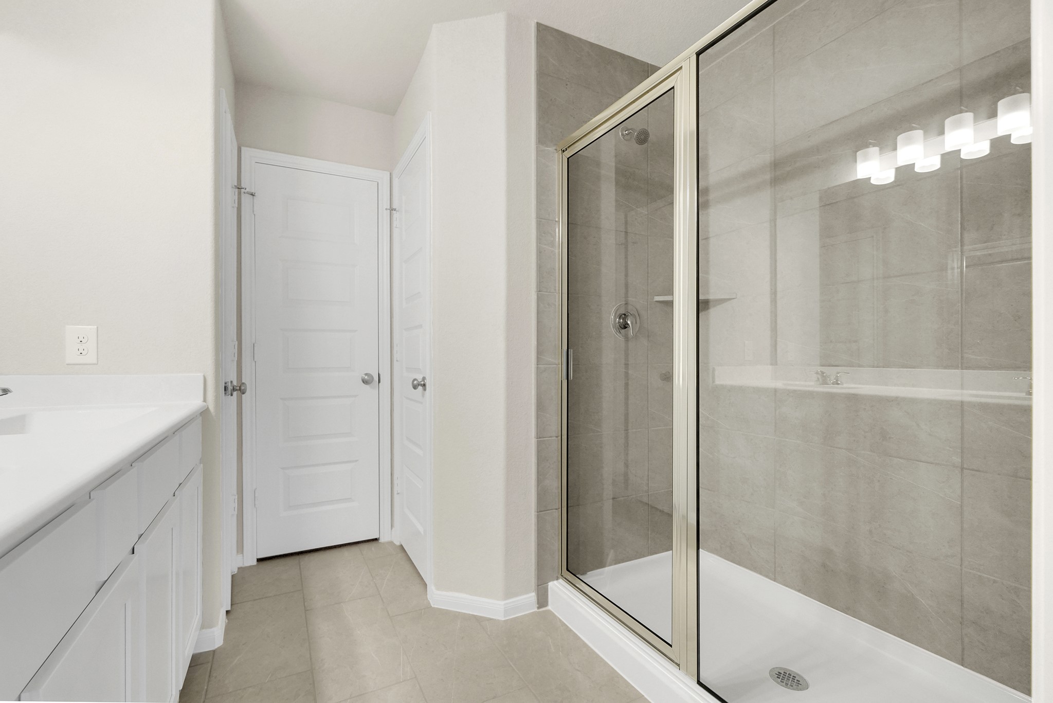 5606 Hyde Park Drive Property Photo 14