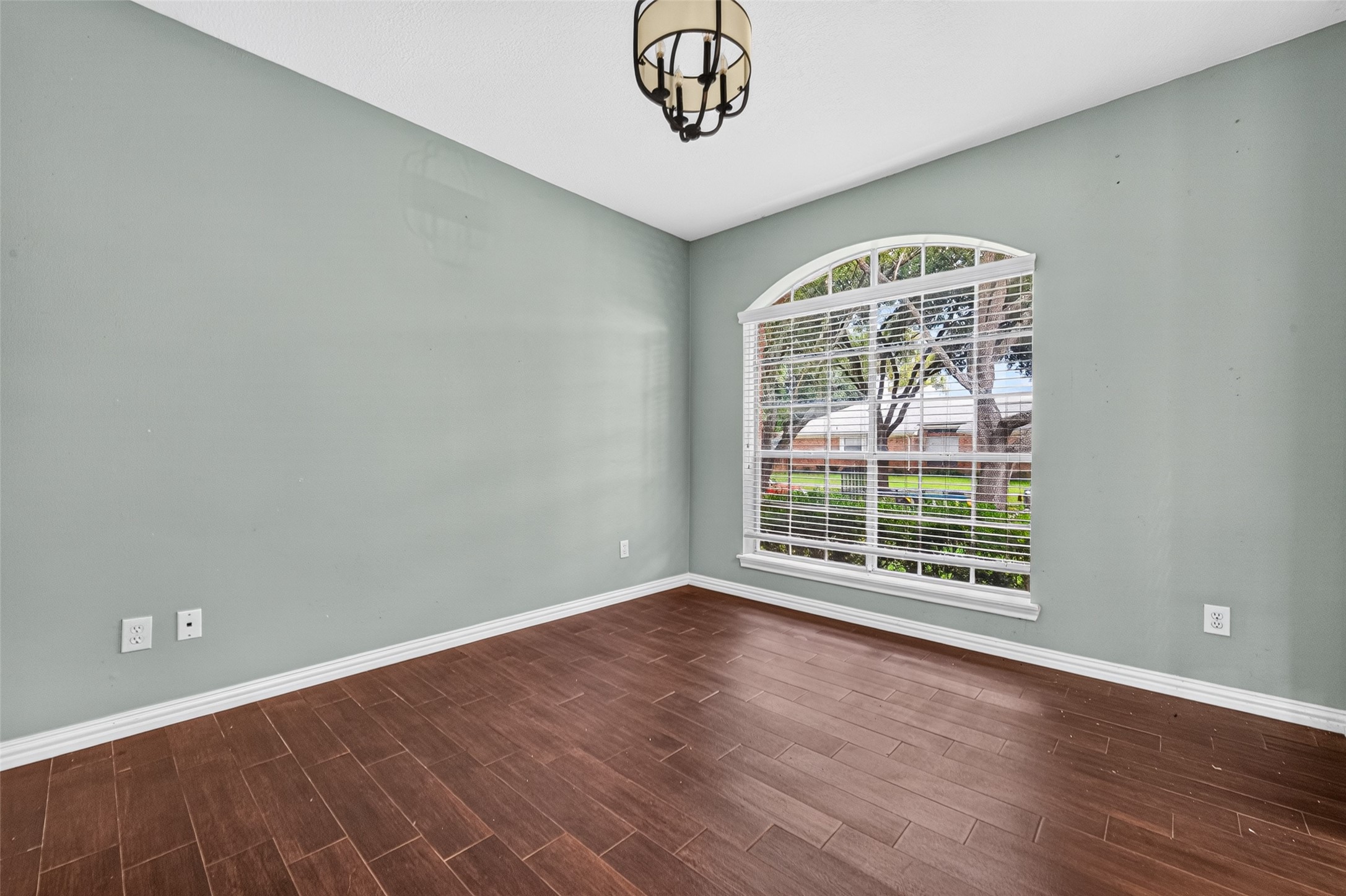 6311 Drake Elm Drive Property Photo 3