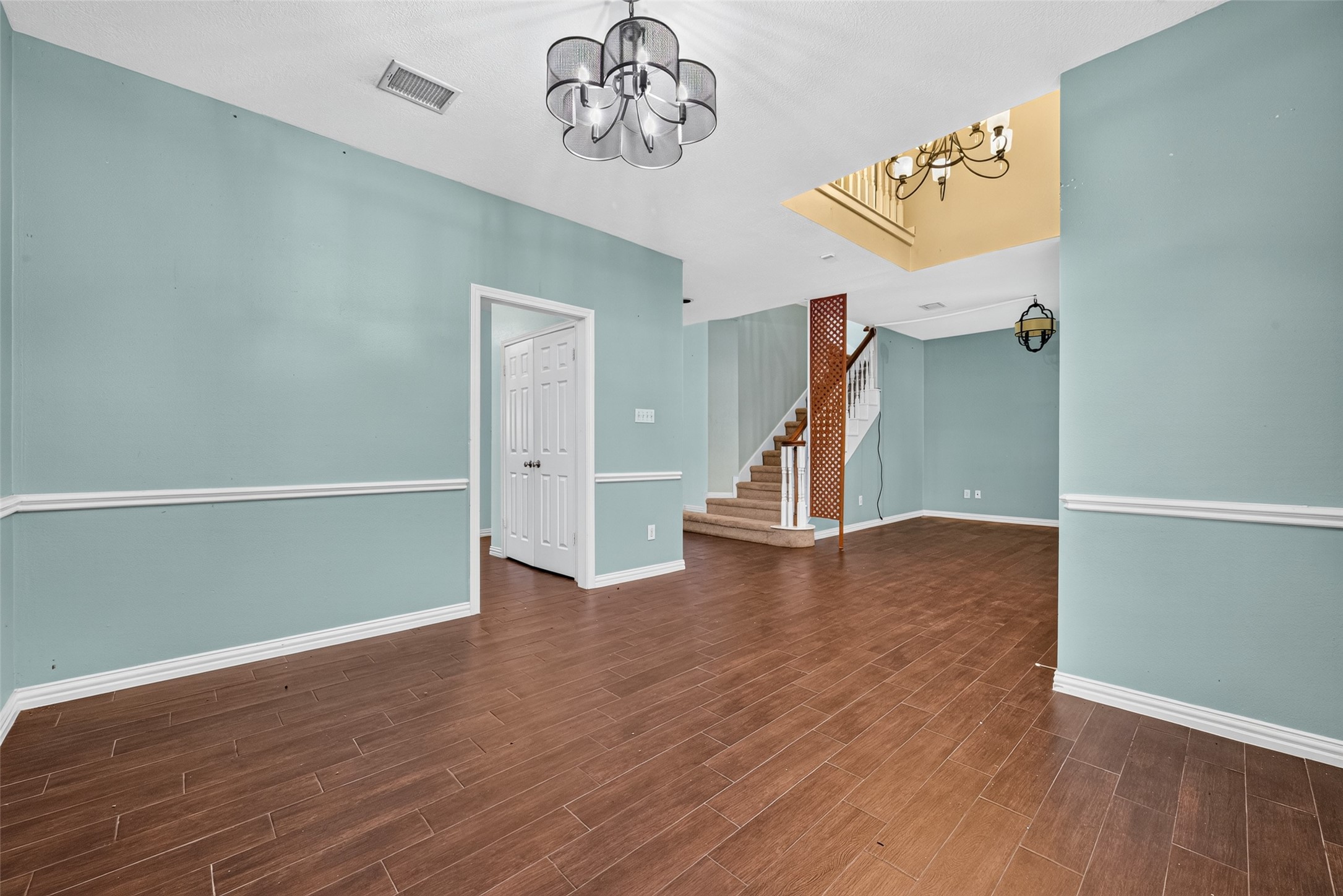 6311 Drake Elm Drive Property Photo 8