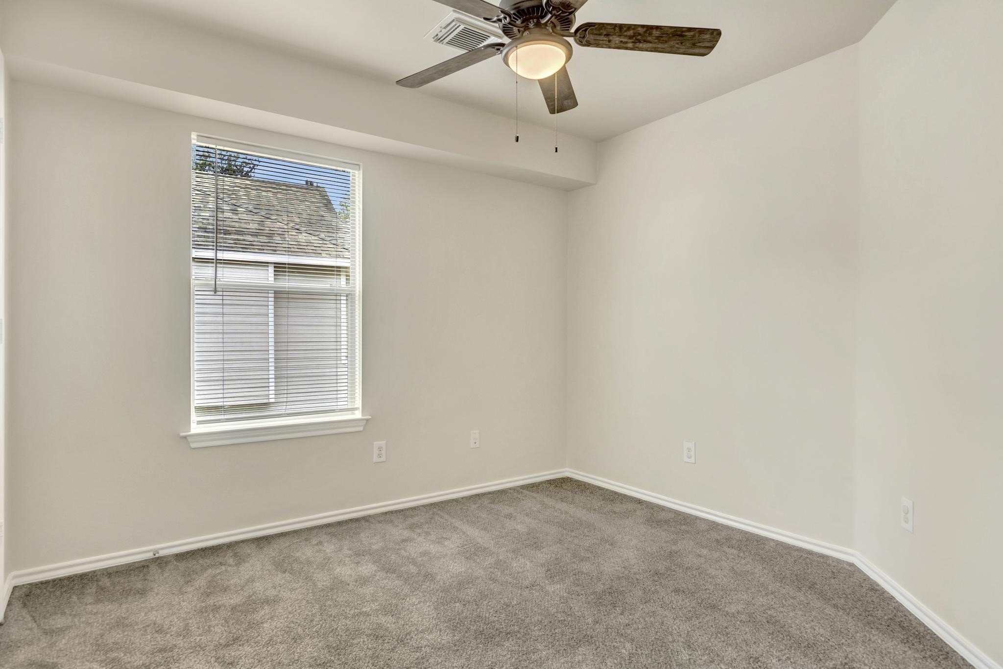 39 Camellia Grove Circle Property Photo 13