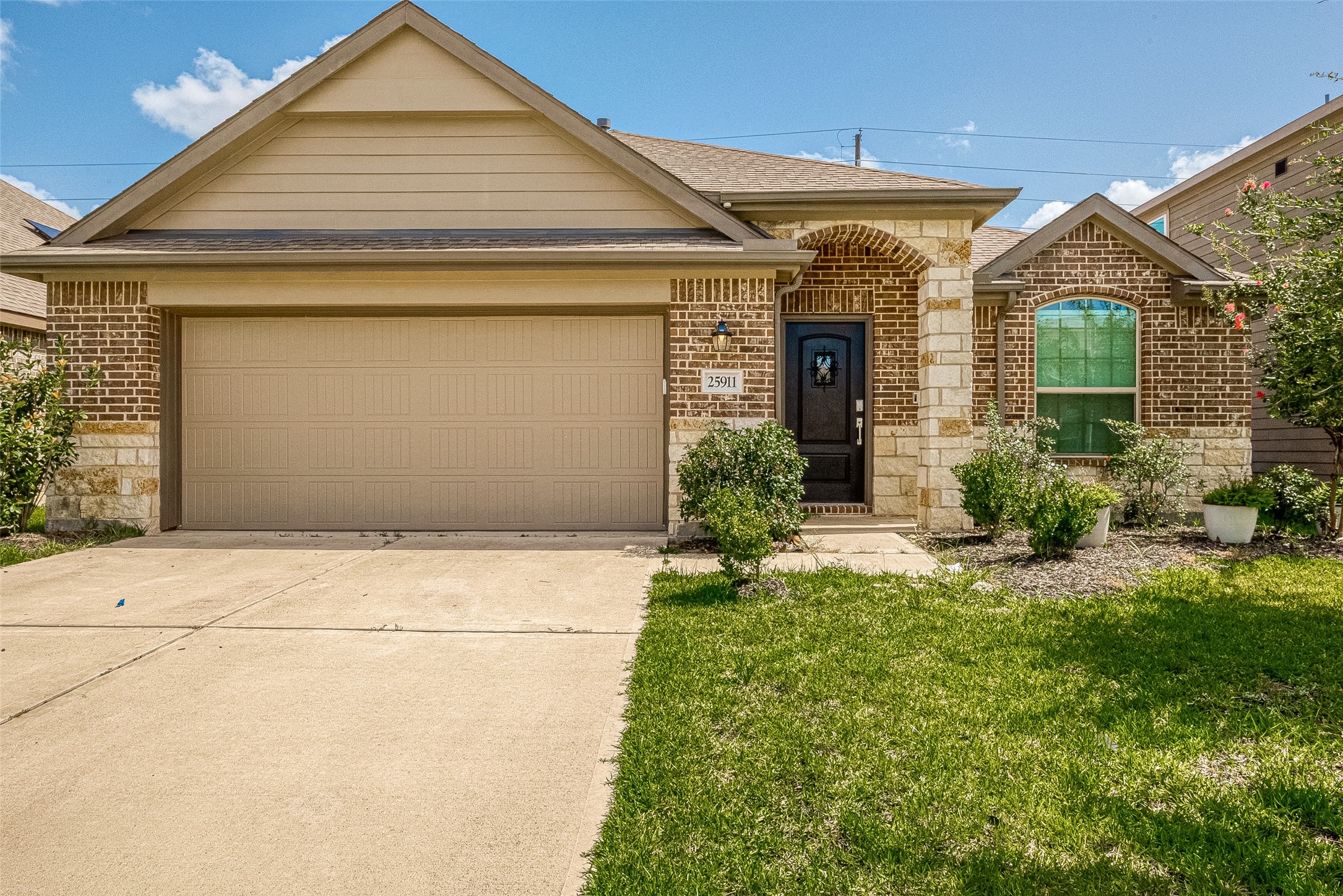 25911 Rustical Road Property Photo 2