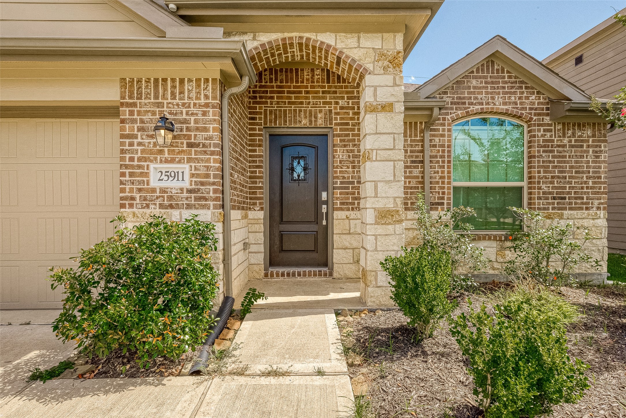 25911 Rustical Road Property Photo 4