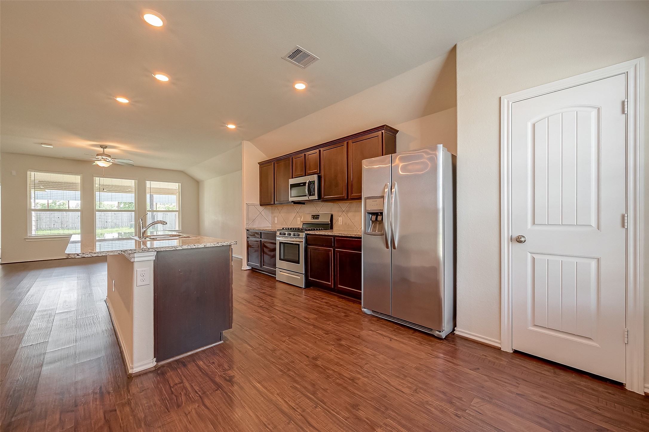 25911 Rustical Road Property Photo 7