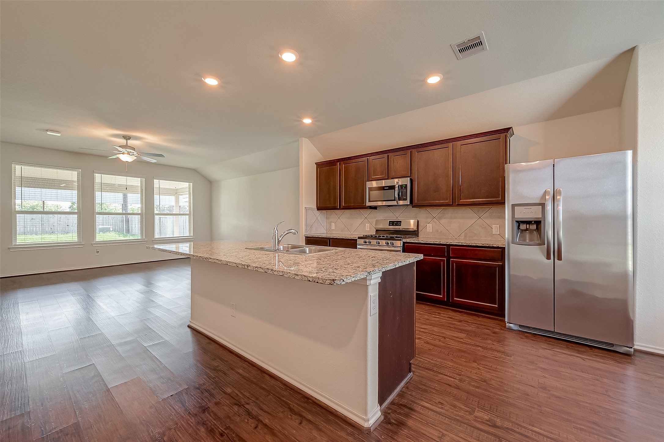 25911 Rustical Road Property Photo 11