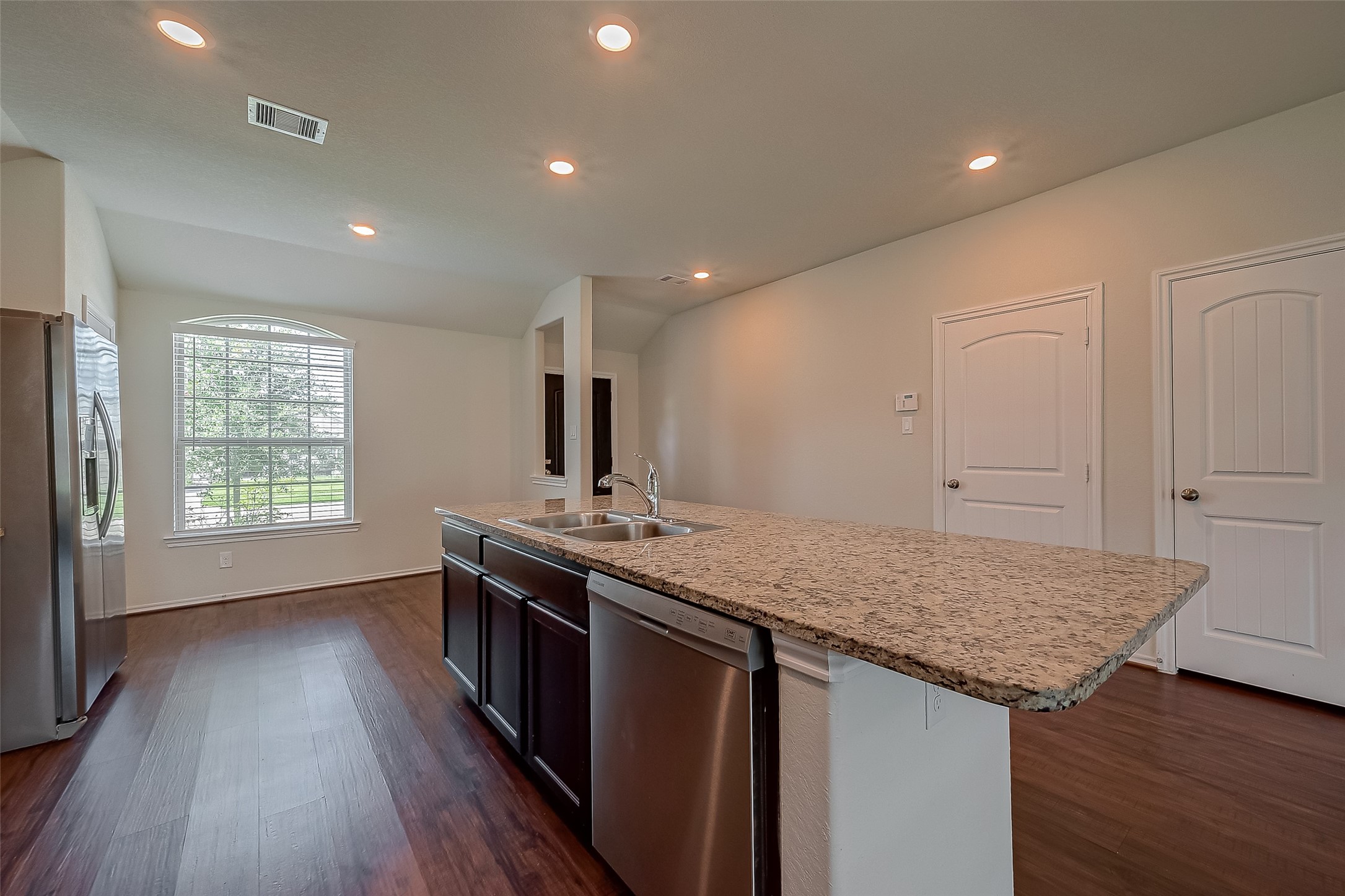 25911 Rustical Road Property Photo 15