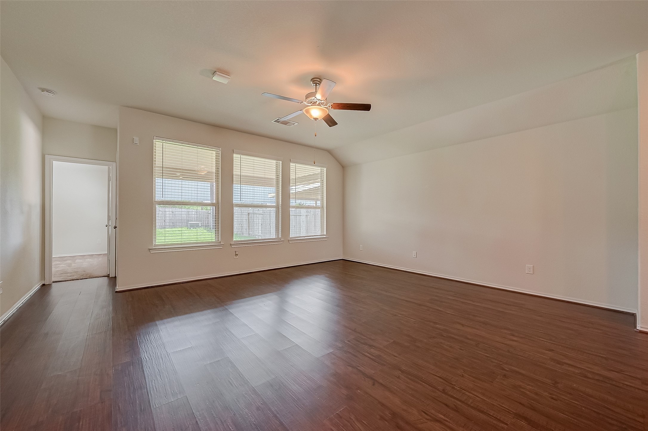 25911 Rustical Road Property Photo 18