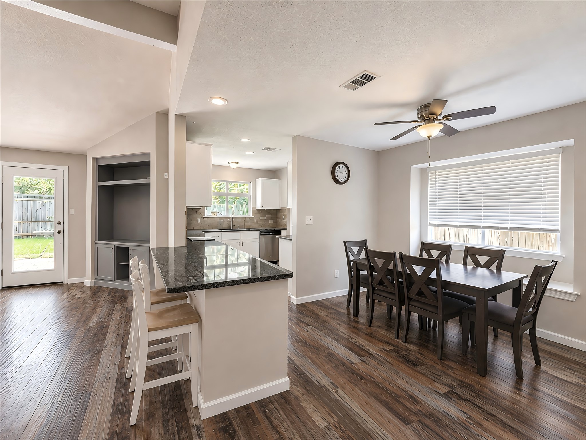 12710 Fenimore Court Property Photo 5