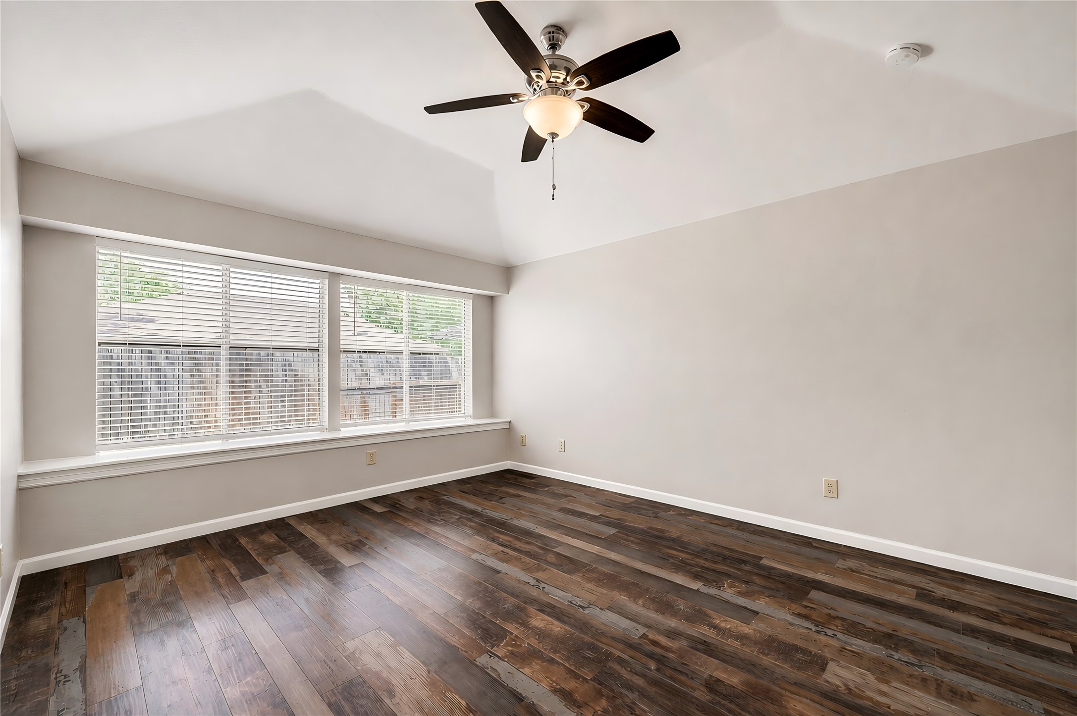 12710 Fenimore Court Property Photo 10