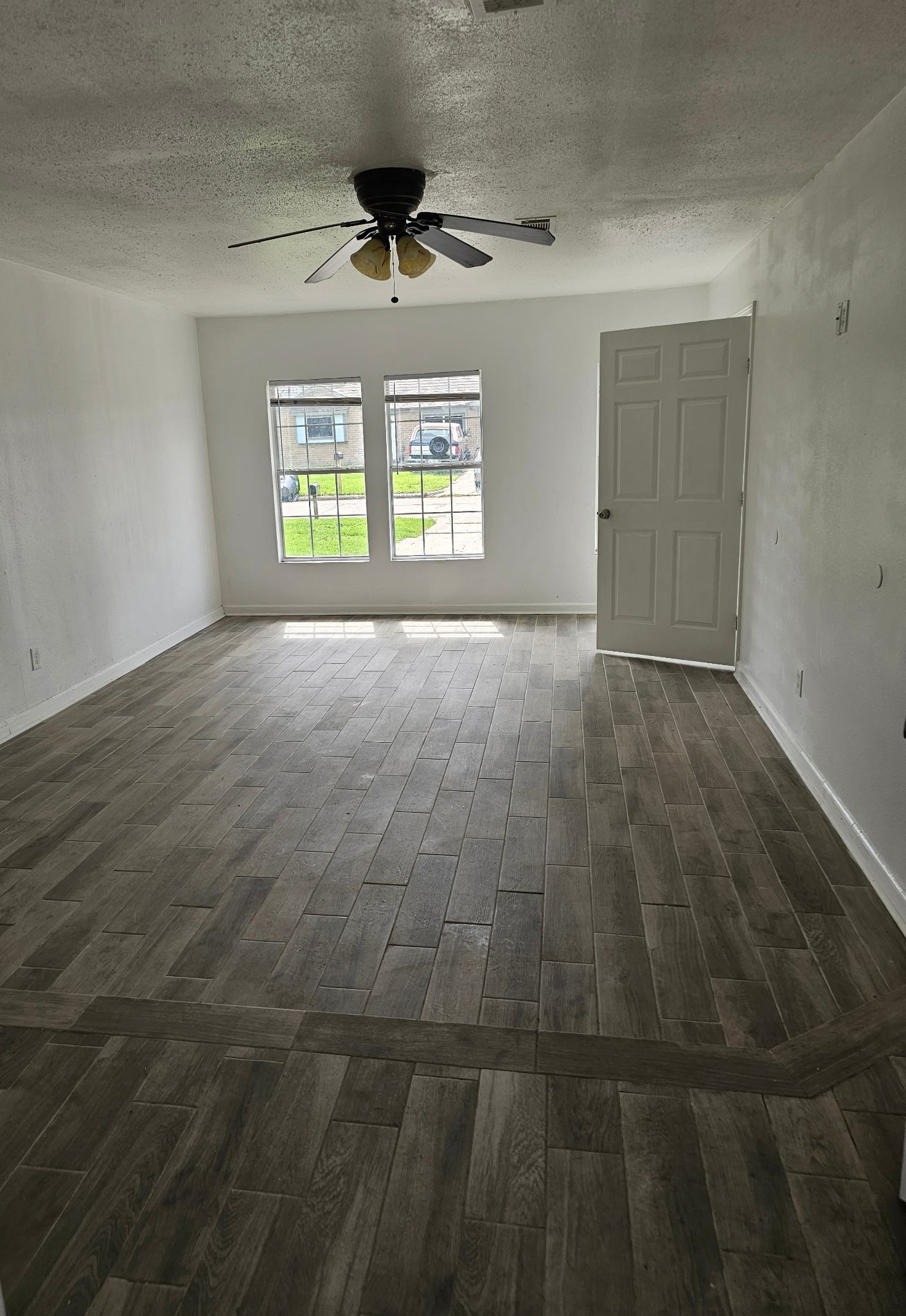 12623 Chiswick Road Property Photo 4