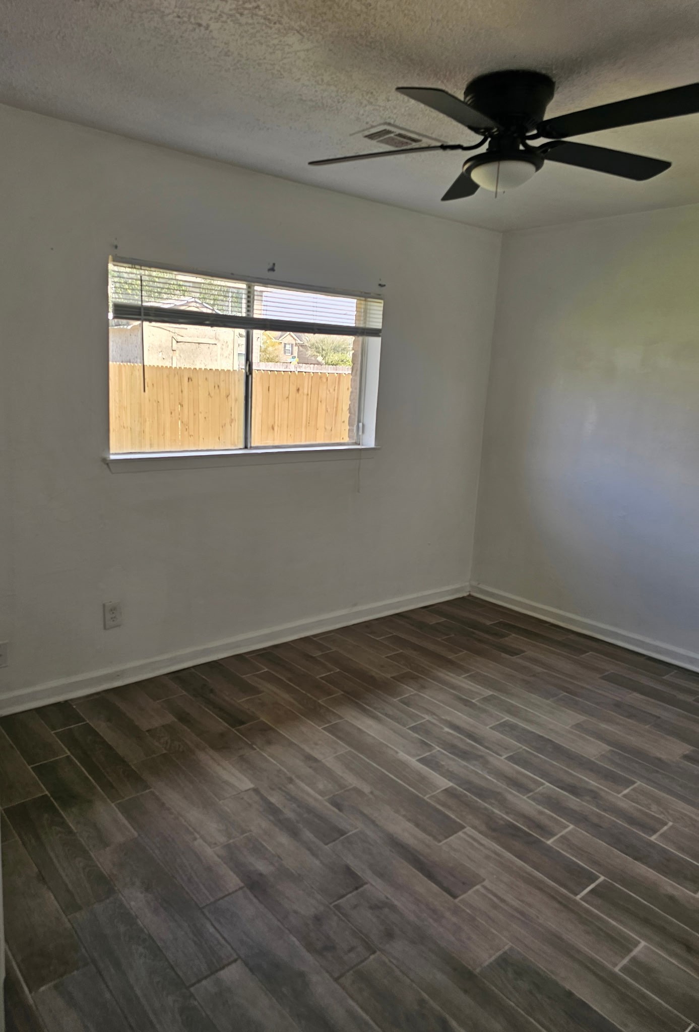 12623 Chiswick Road Property Photo 6