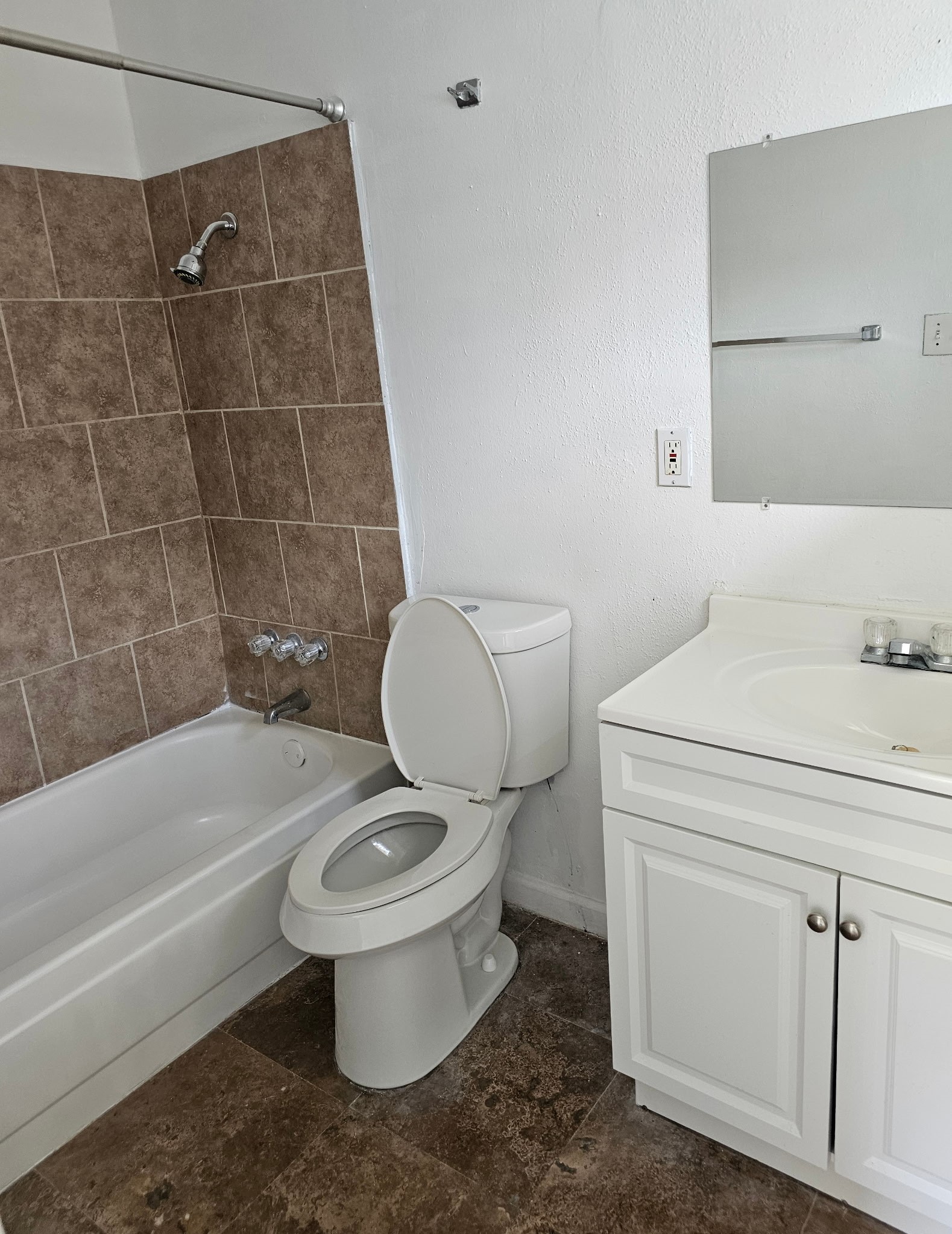 12623 Chiswick Road Property Photo 13