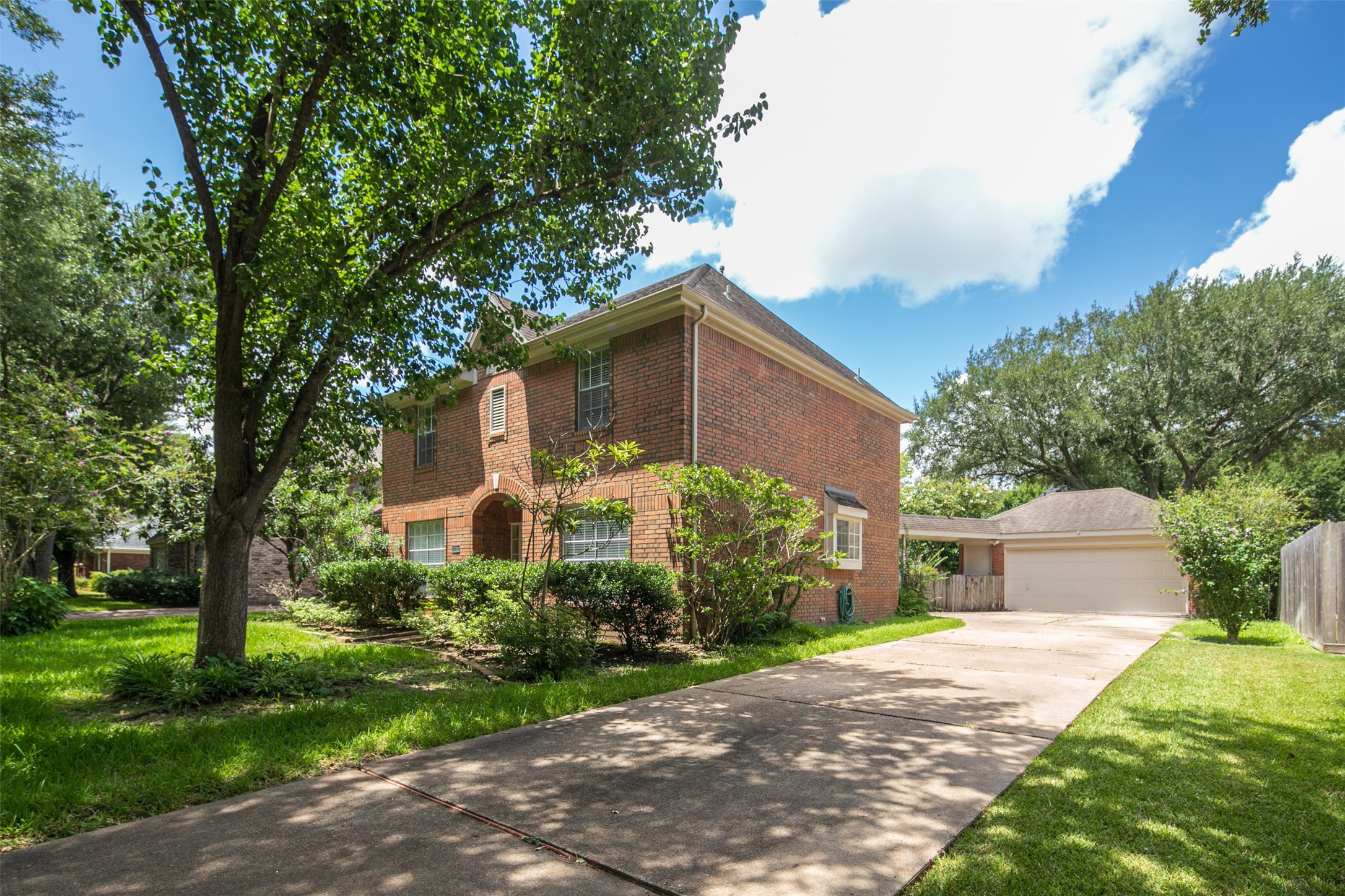 1711 S Medio River Circle Property Photo 2