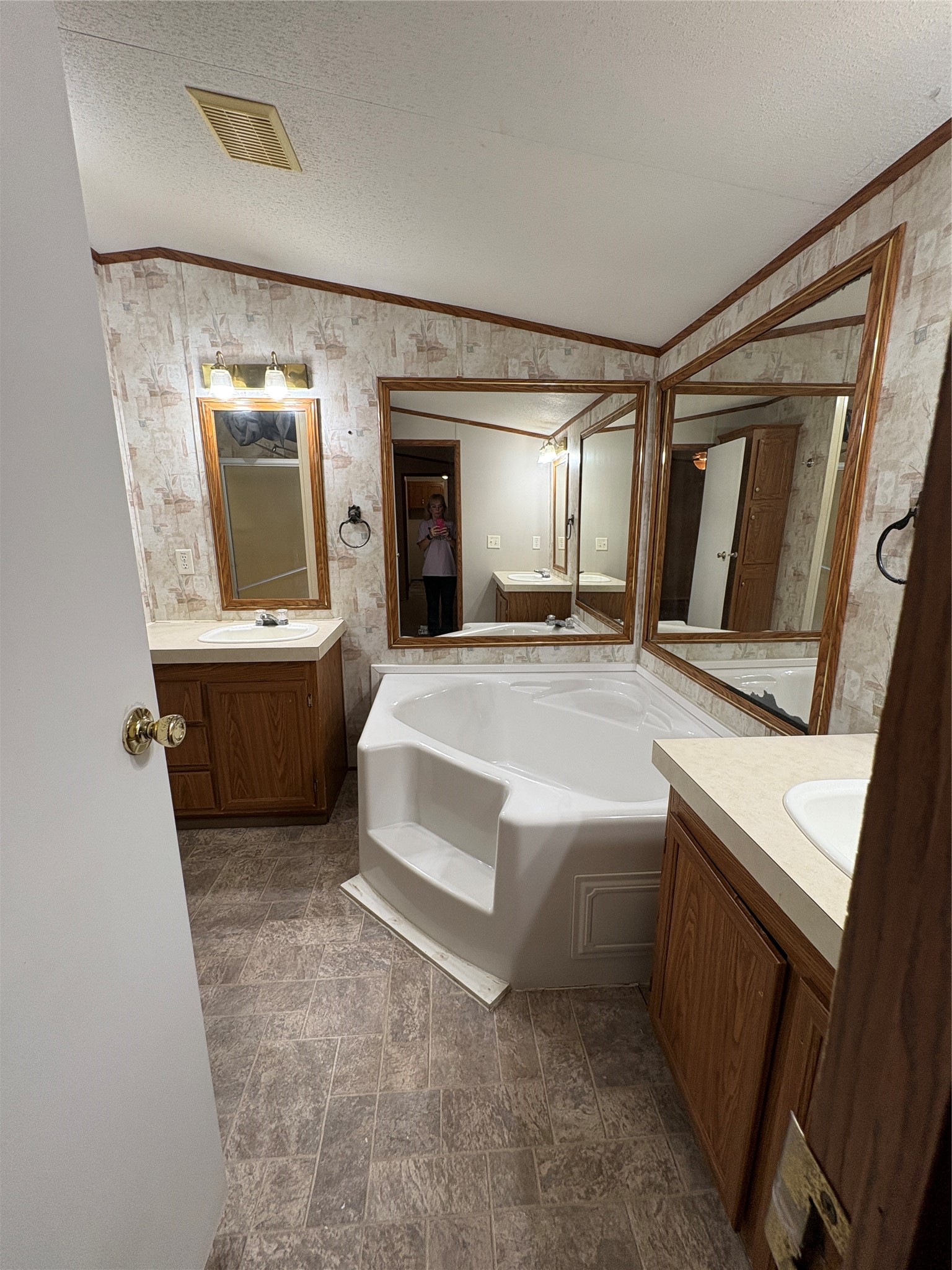 12619 Lazy Cove Drive Property Photo 15