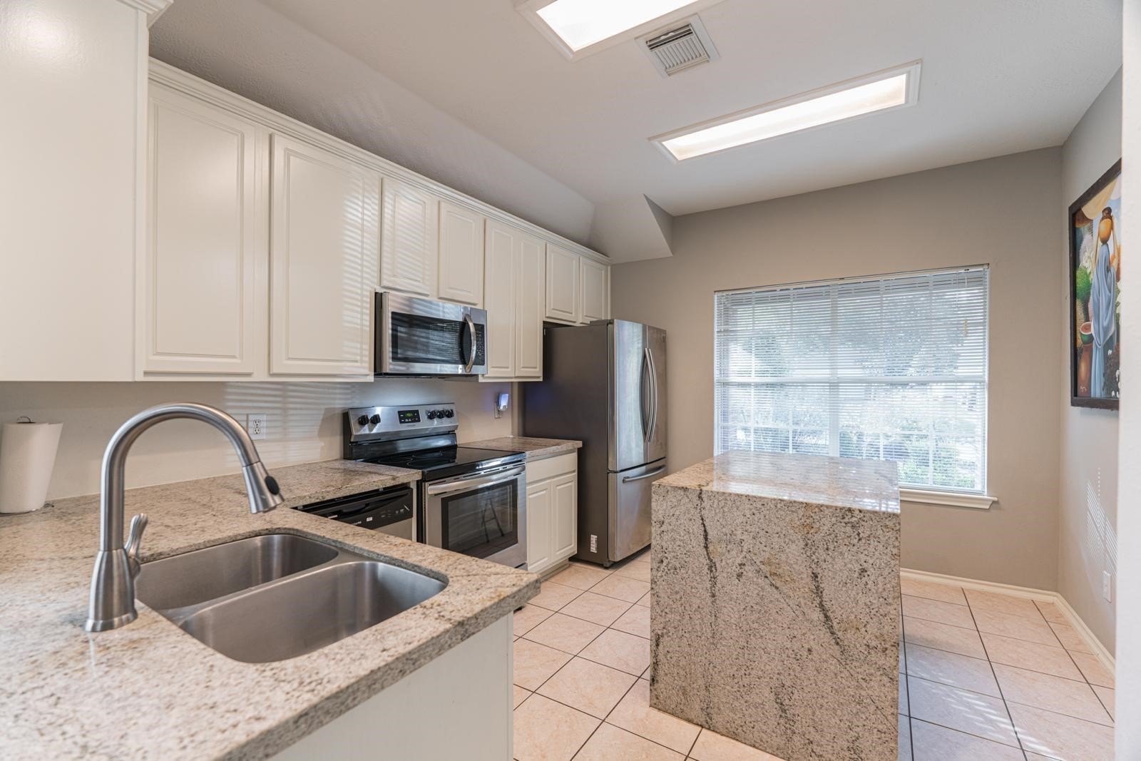46 S Wynnoak Circle Property Photo 3