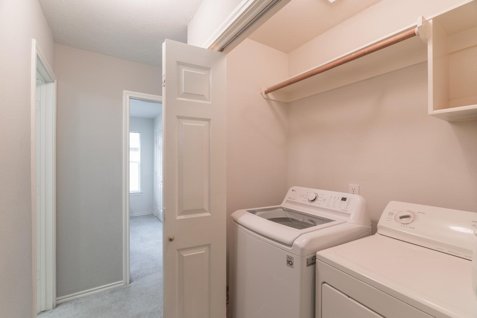 46 S Wynnoak Circle Property Photo 6