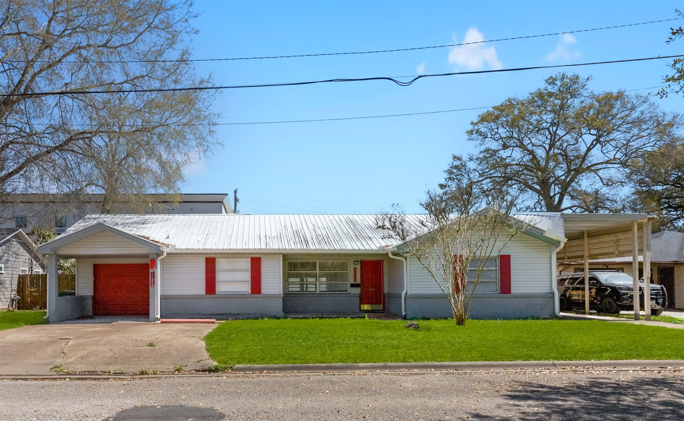 1104 Woods Drive Property Photo