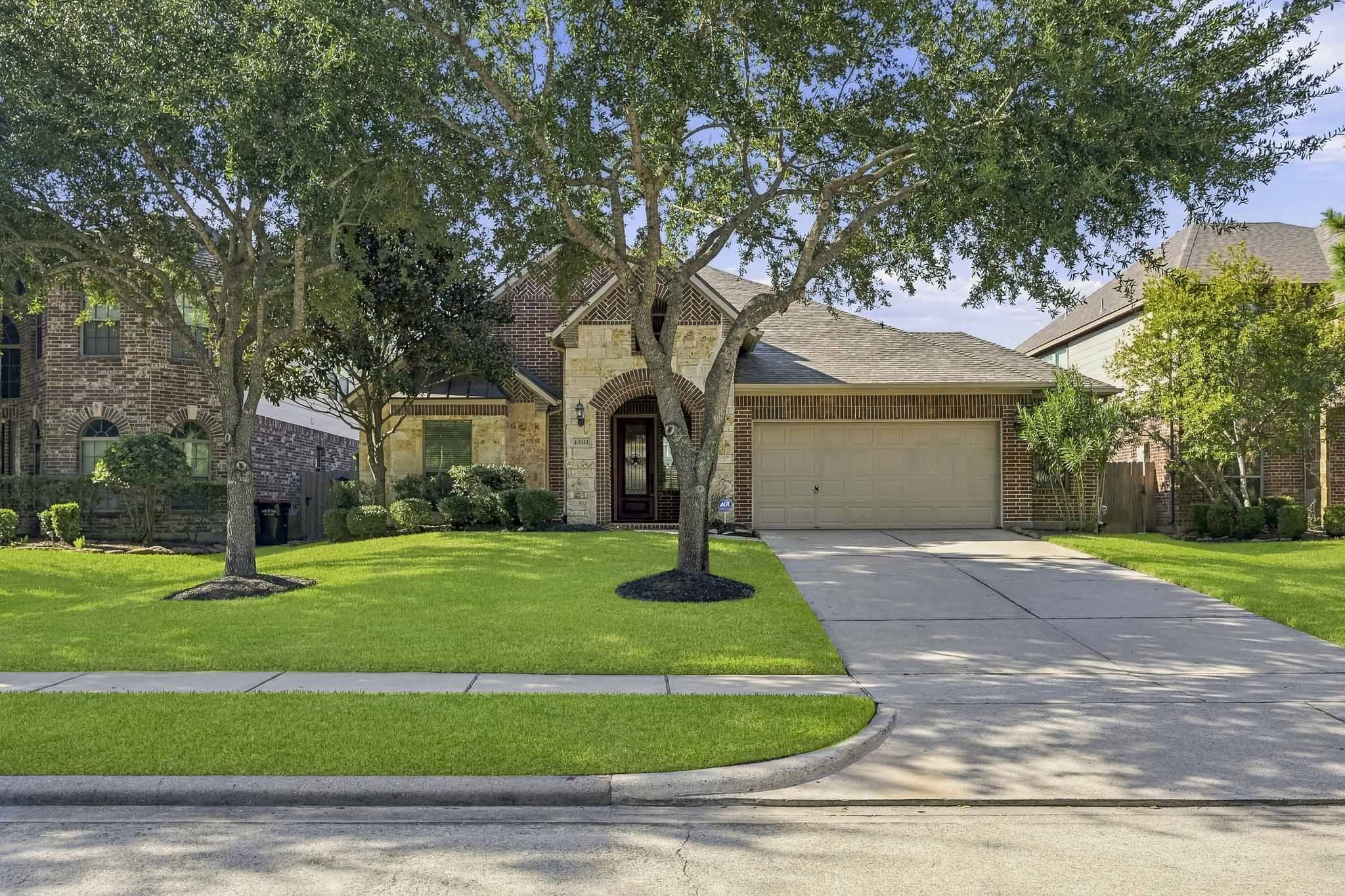 13811 Wickdale Garden Lane Property Photo 1