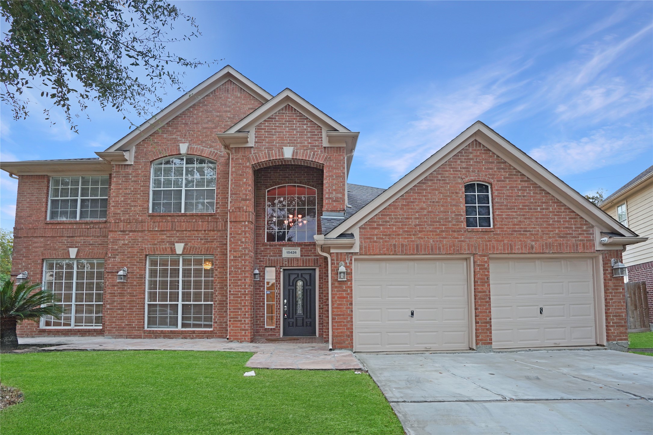 15426 Oak Lake Glen Drive Property Photo 1