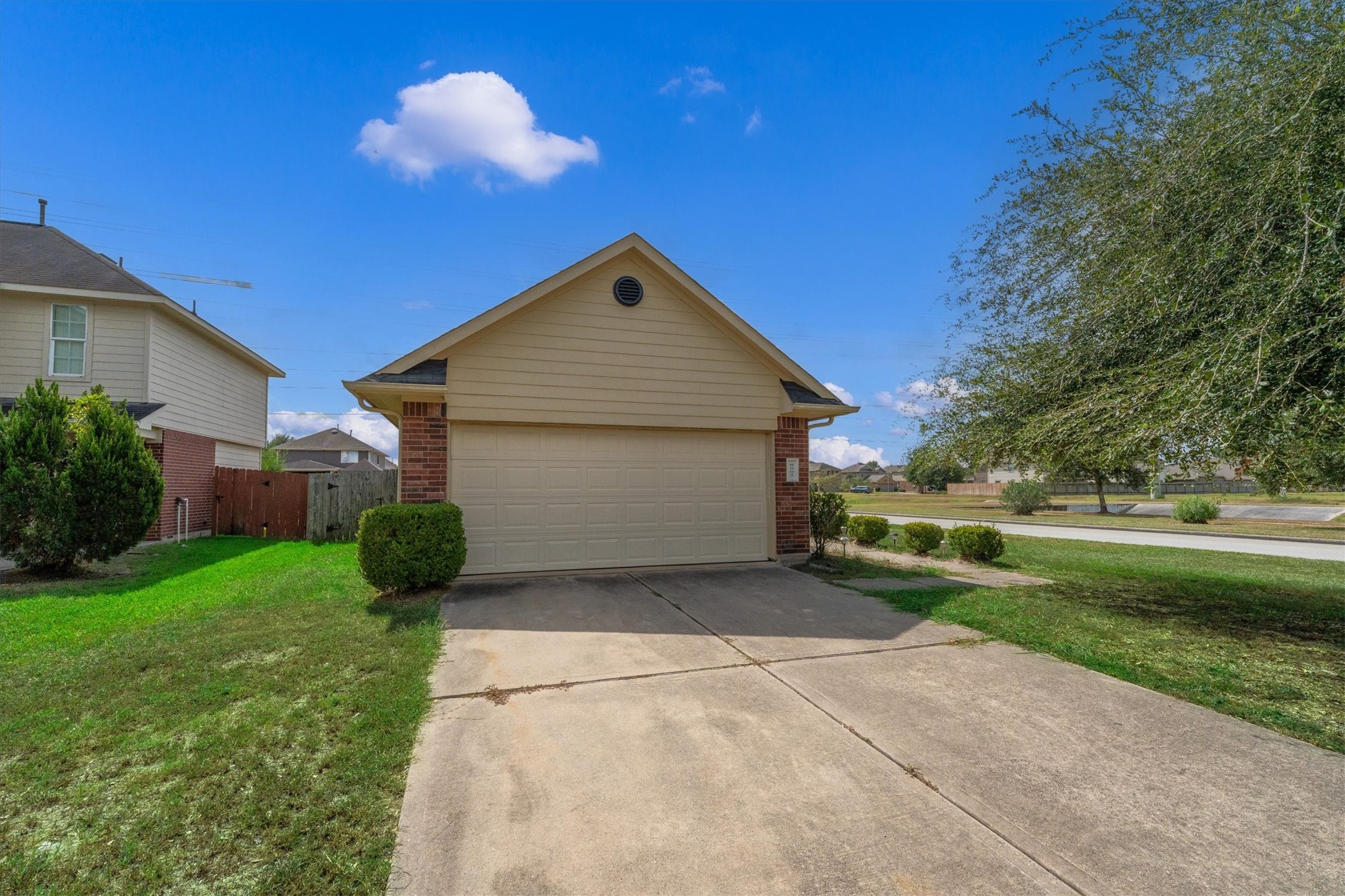 8902 Sweet Blue Jasmine Lane Property Photo 1