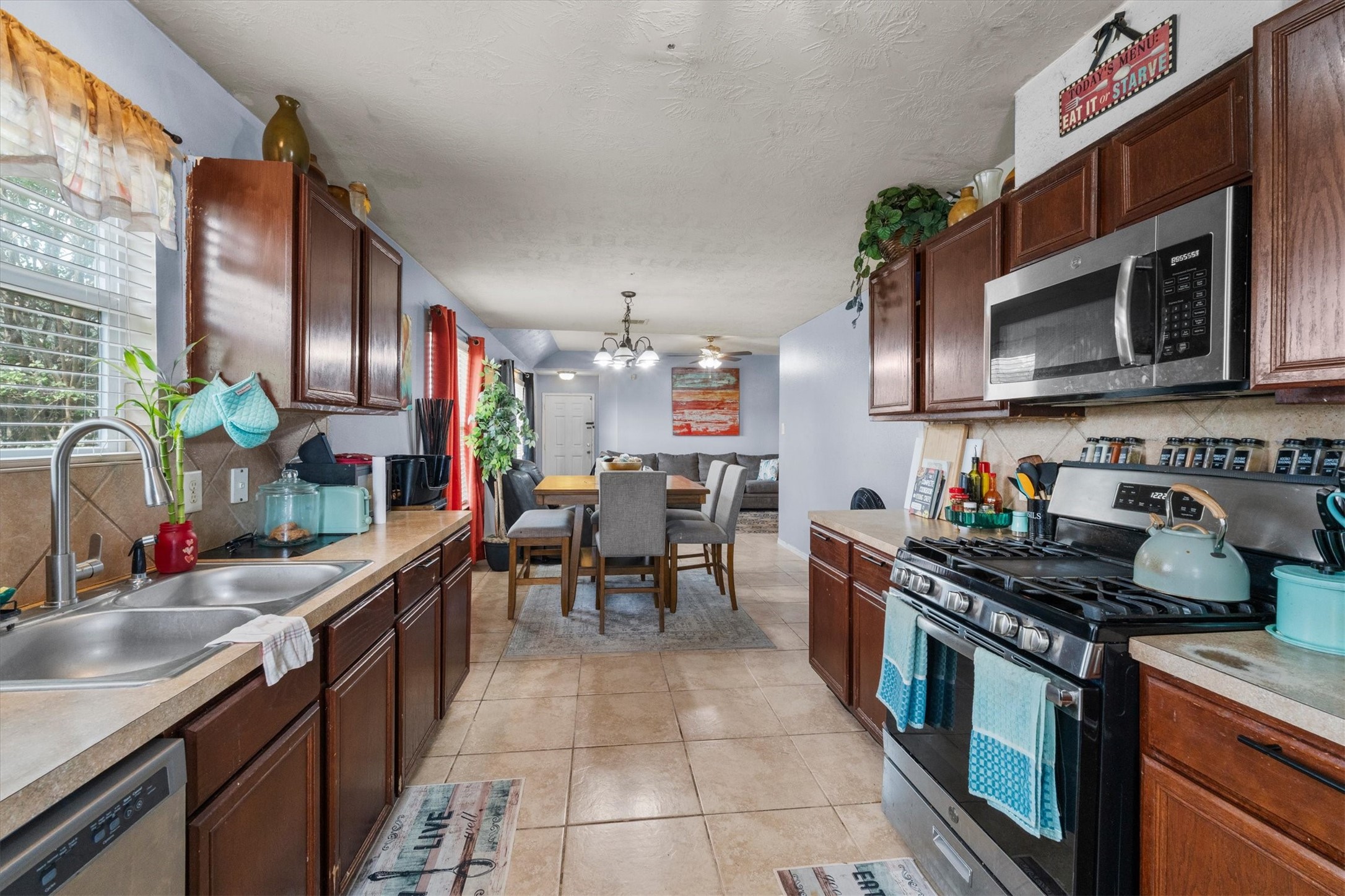 8902 Sweet Blue Jasmine Lane Property Photo 11