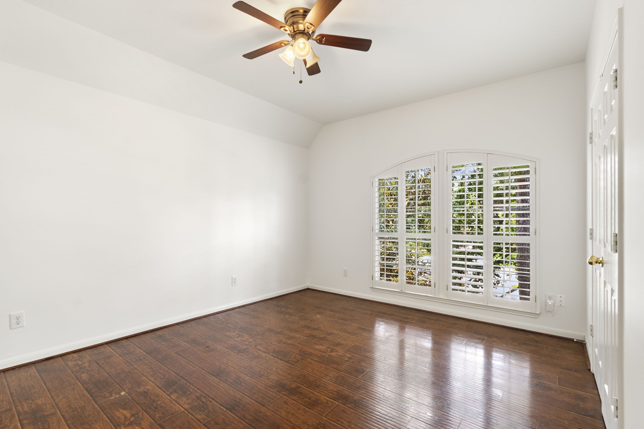 13614 Cardinal Cove Court Property Photo 30