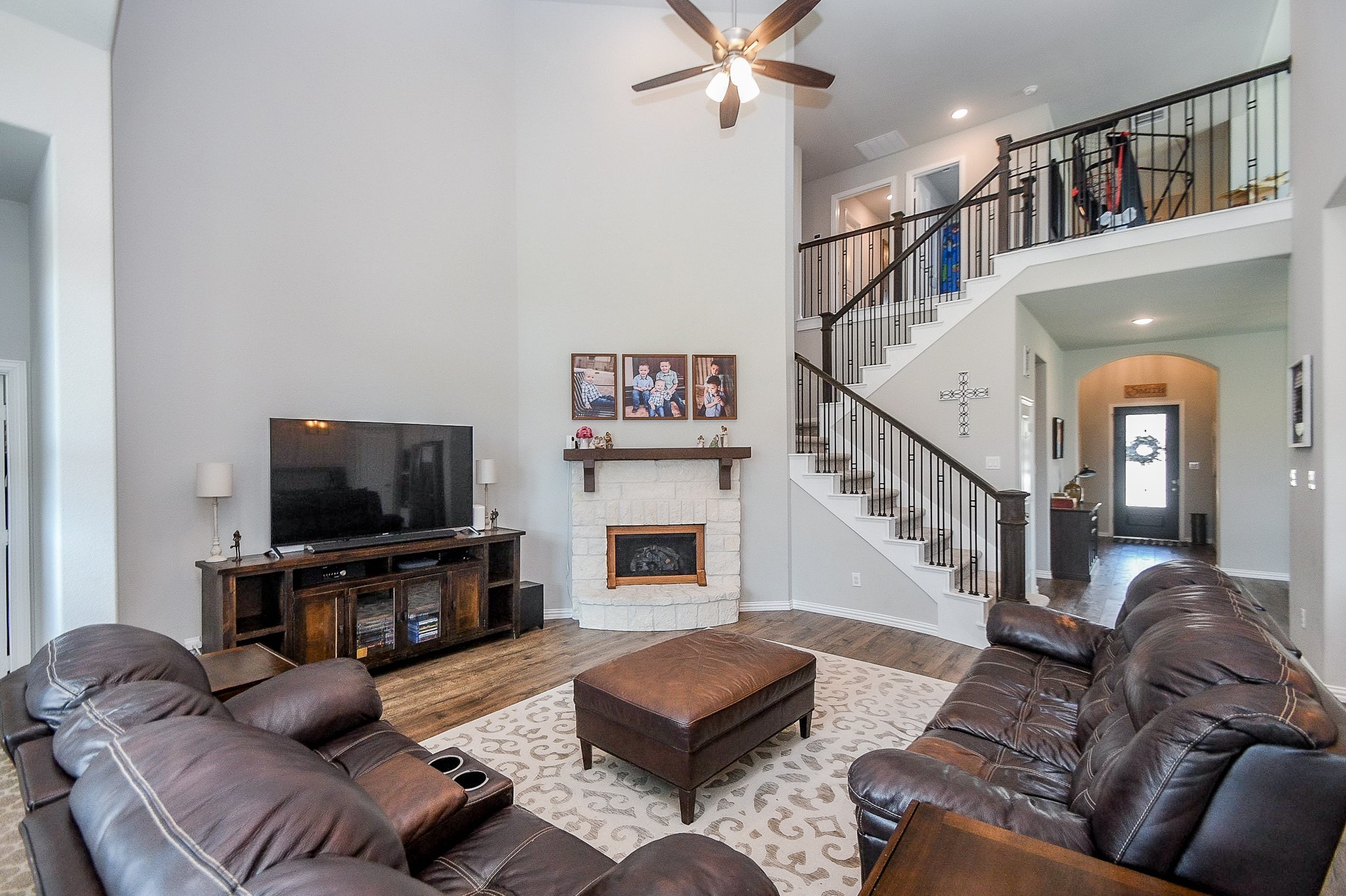 2703 Ripe Amber Cup Court Property Photo 9