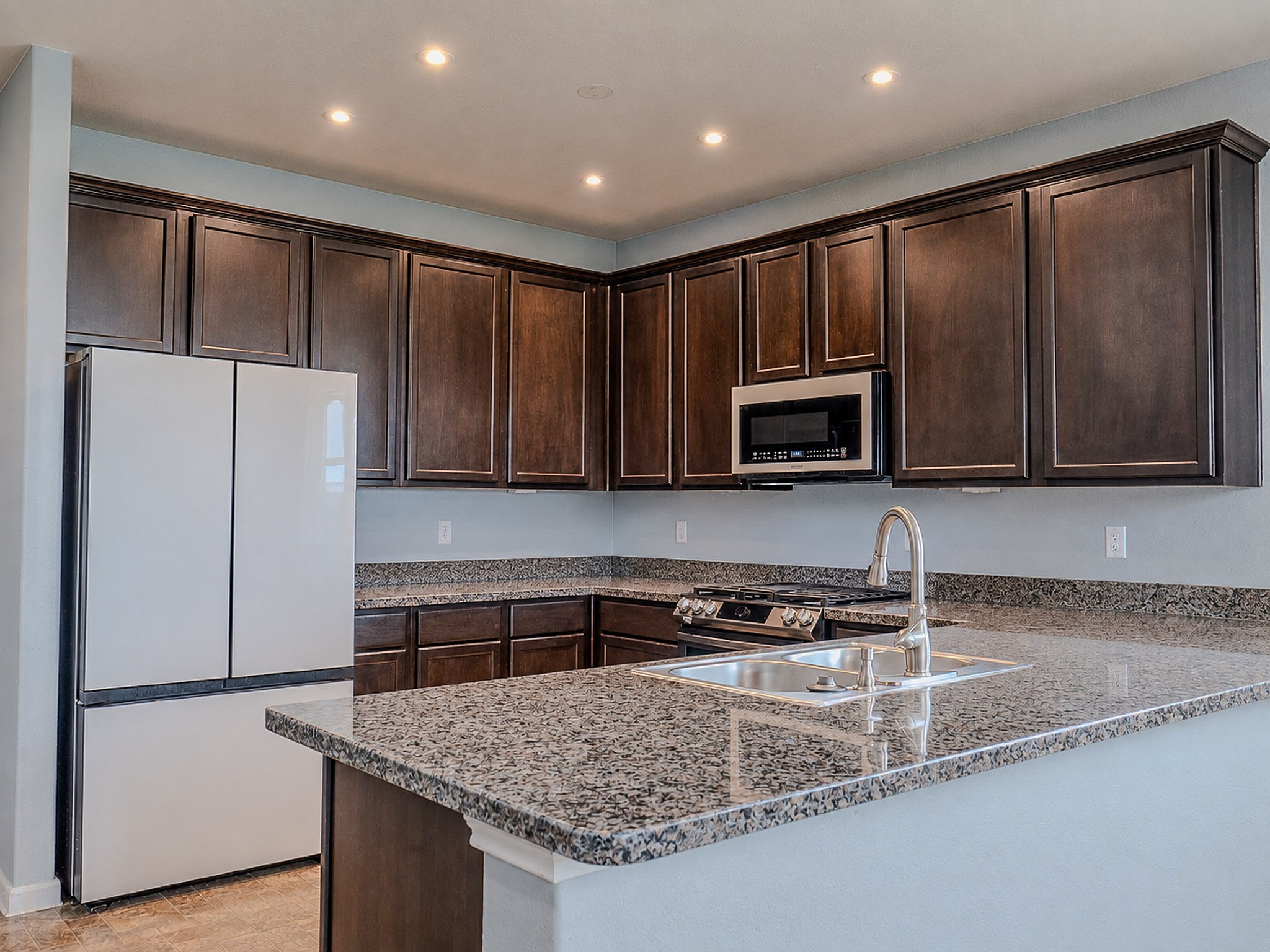 12559 Colony Hill Lane Property Photo 3