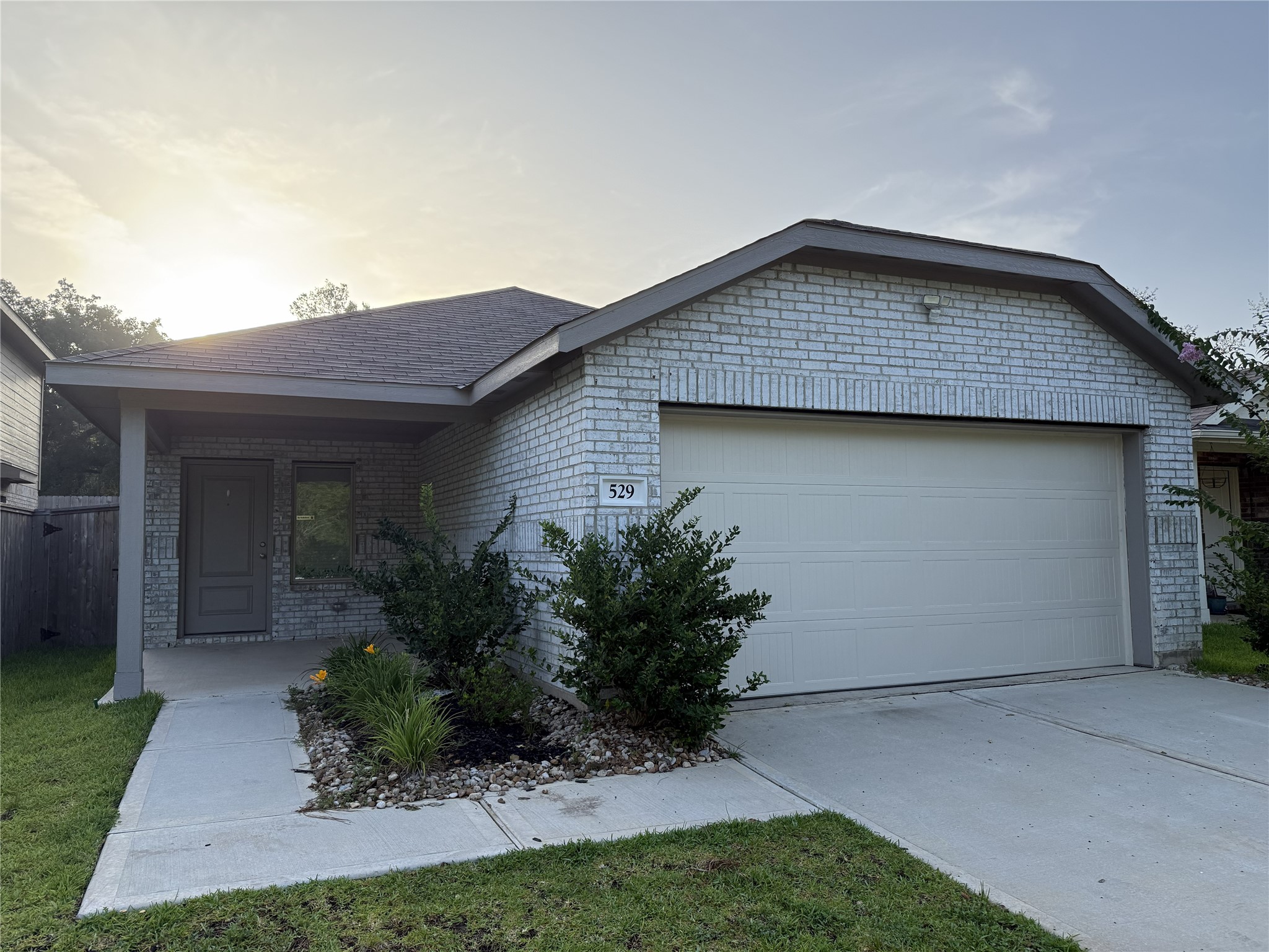 529 Falling Cave Drive Property Photo 1