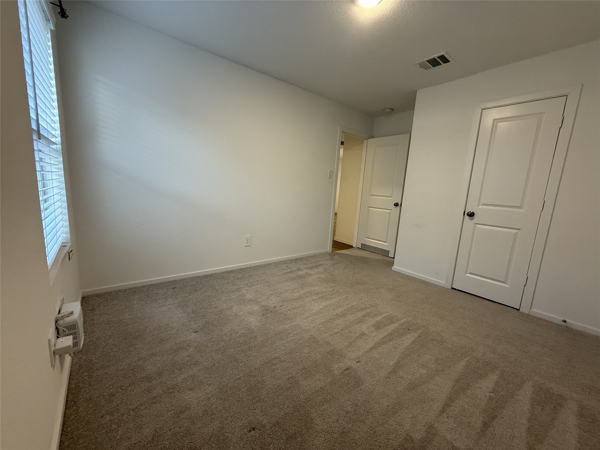 529 Falling Cave Drive Property Photo 5