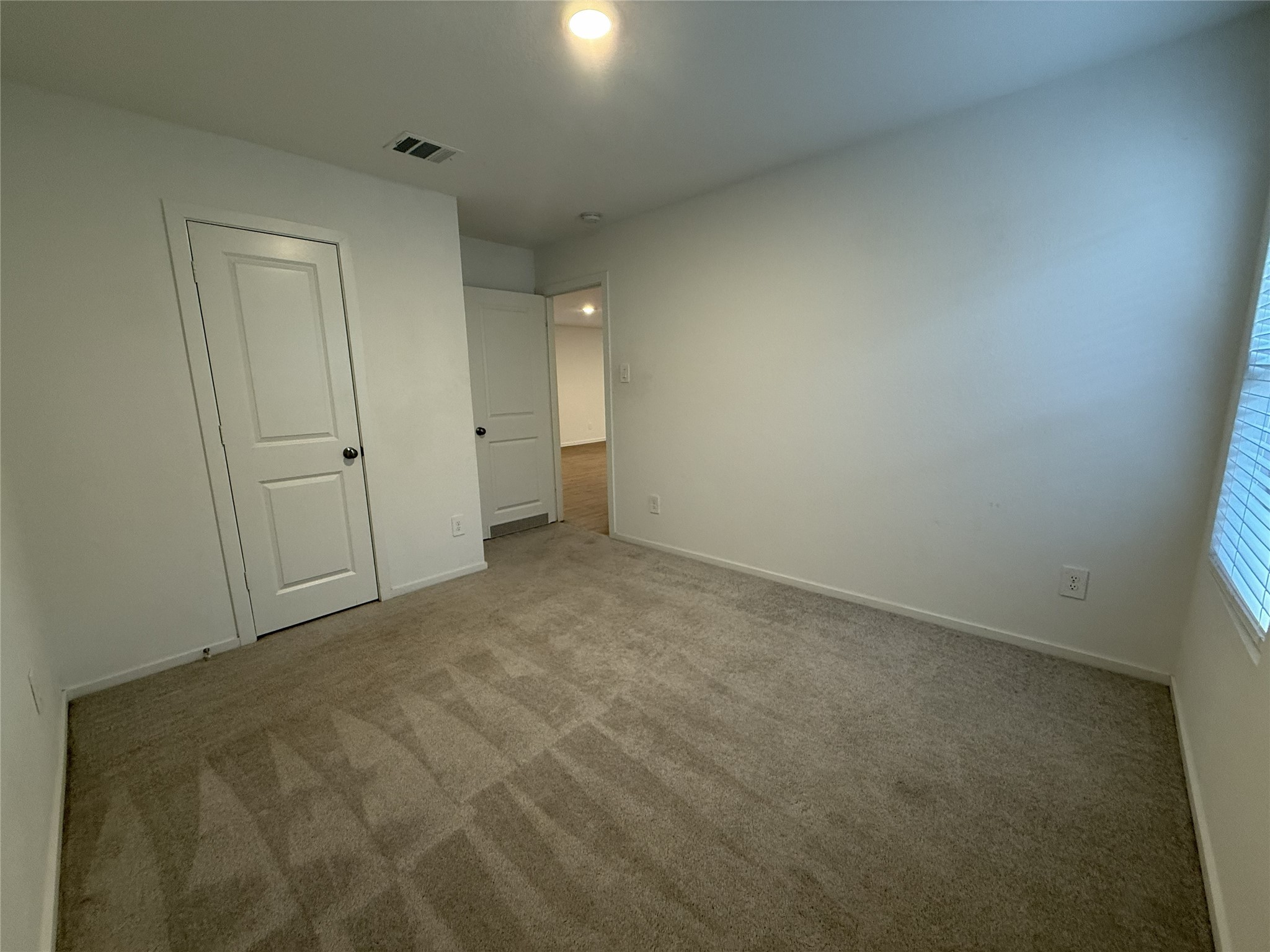 529 Falling Cave Drive Property Photo 6