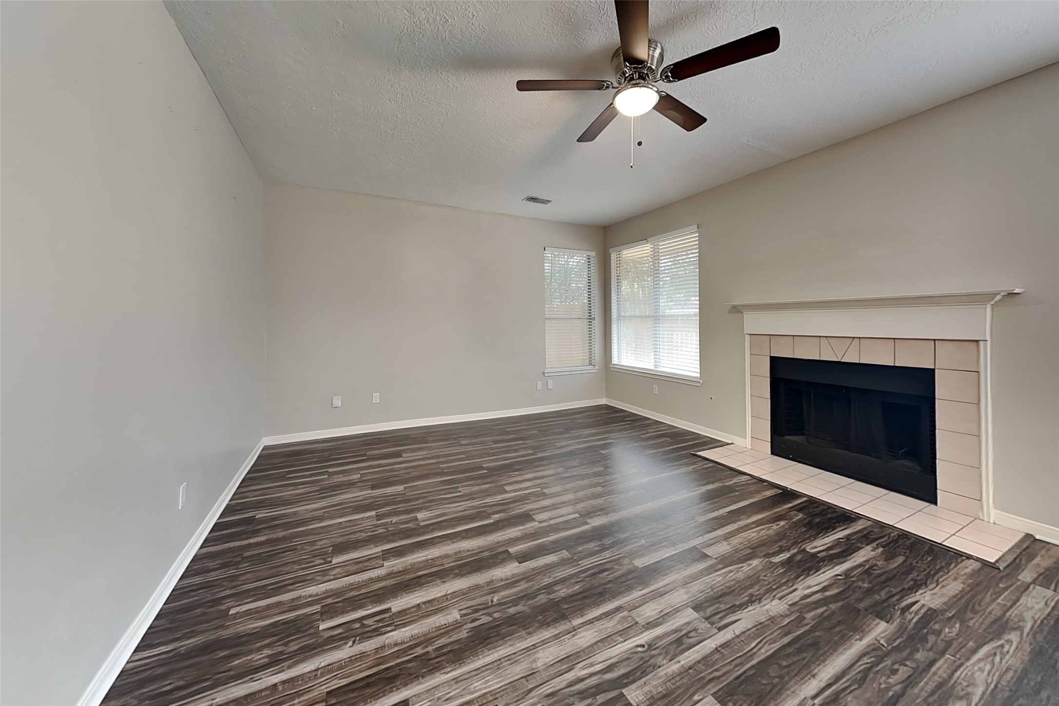 15907 Lausanne Drive Property Photo 6
