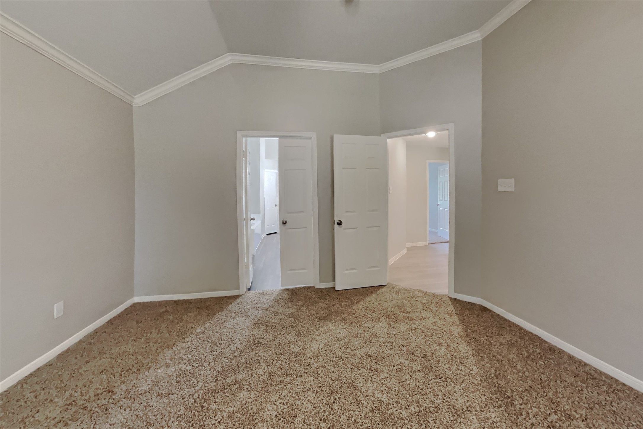 15907 Lausanne Drive Property Photo 13