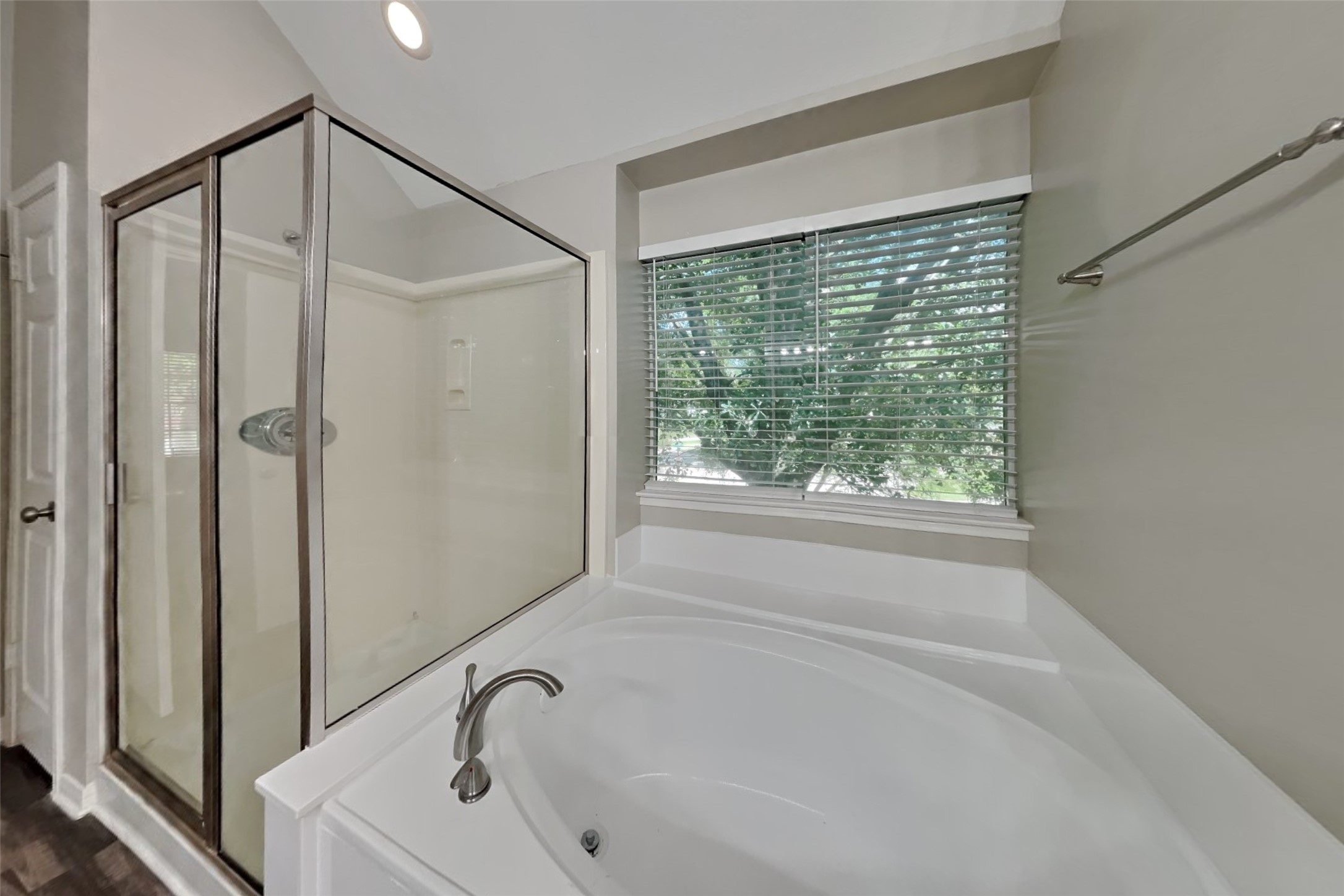 15907 Lausanne Drive Property Photo 15