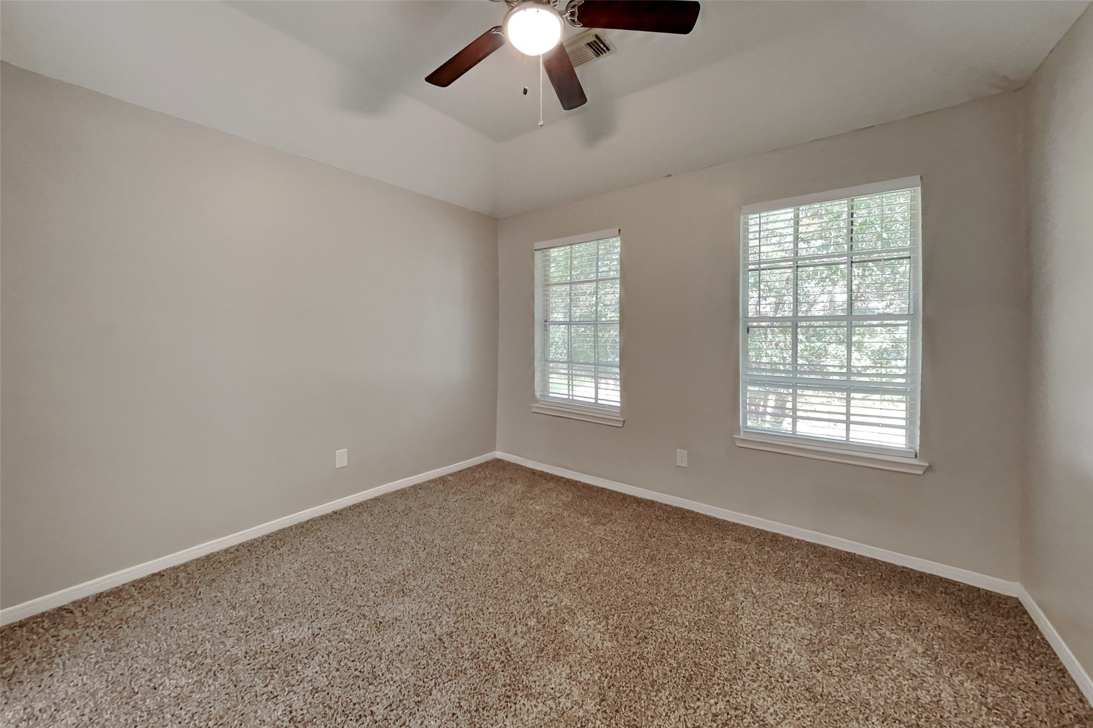 15907 Lausanne Drive Property Photo 19
