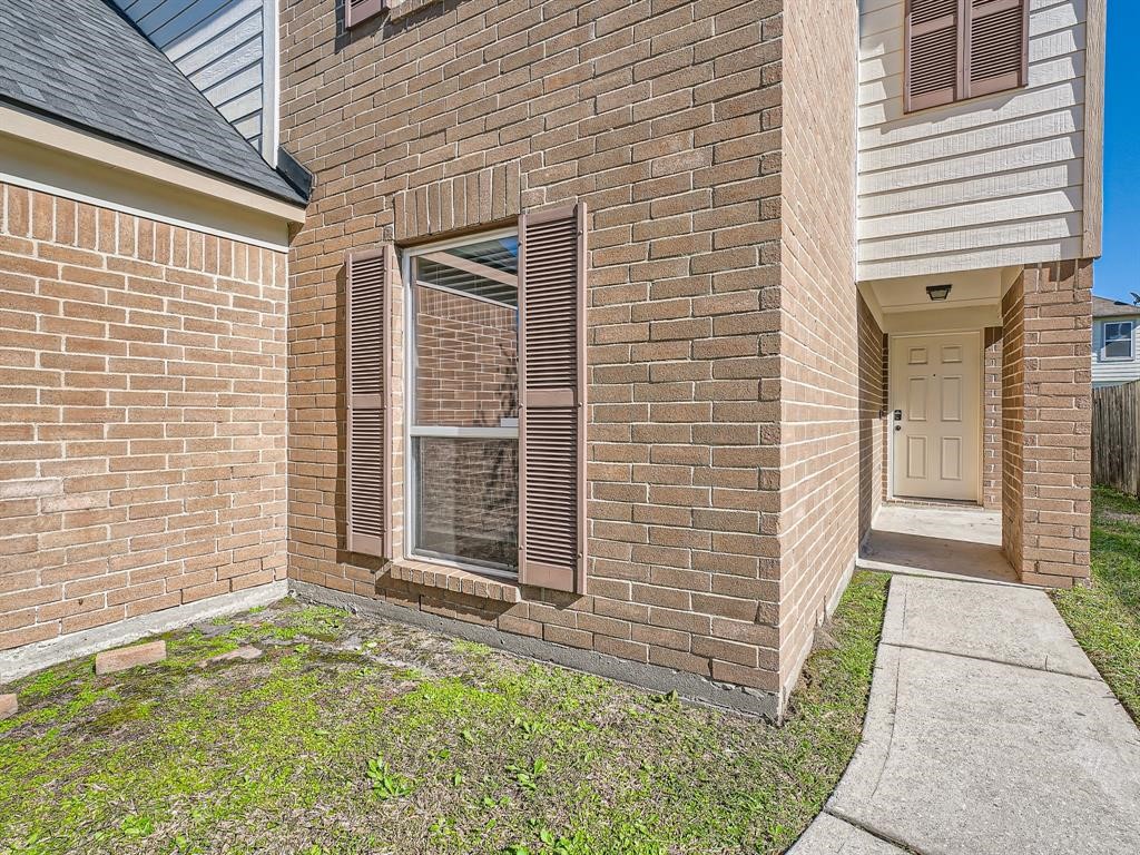 11010 Walkup Way Property Photo 2