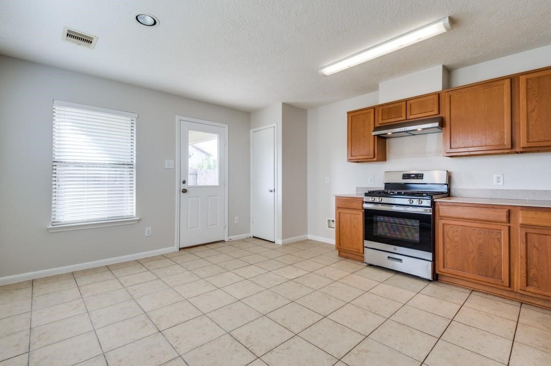 3054 Legends York Drive Property Photo 6