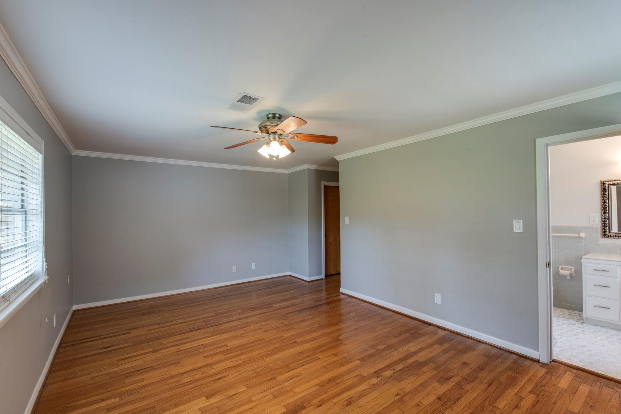 5319 Willowbend Boulevard Property Photo 9
