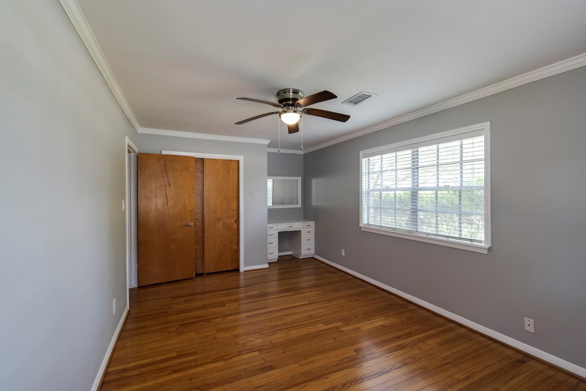 5319 Willowbend Boulevard Property Photo 15