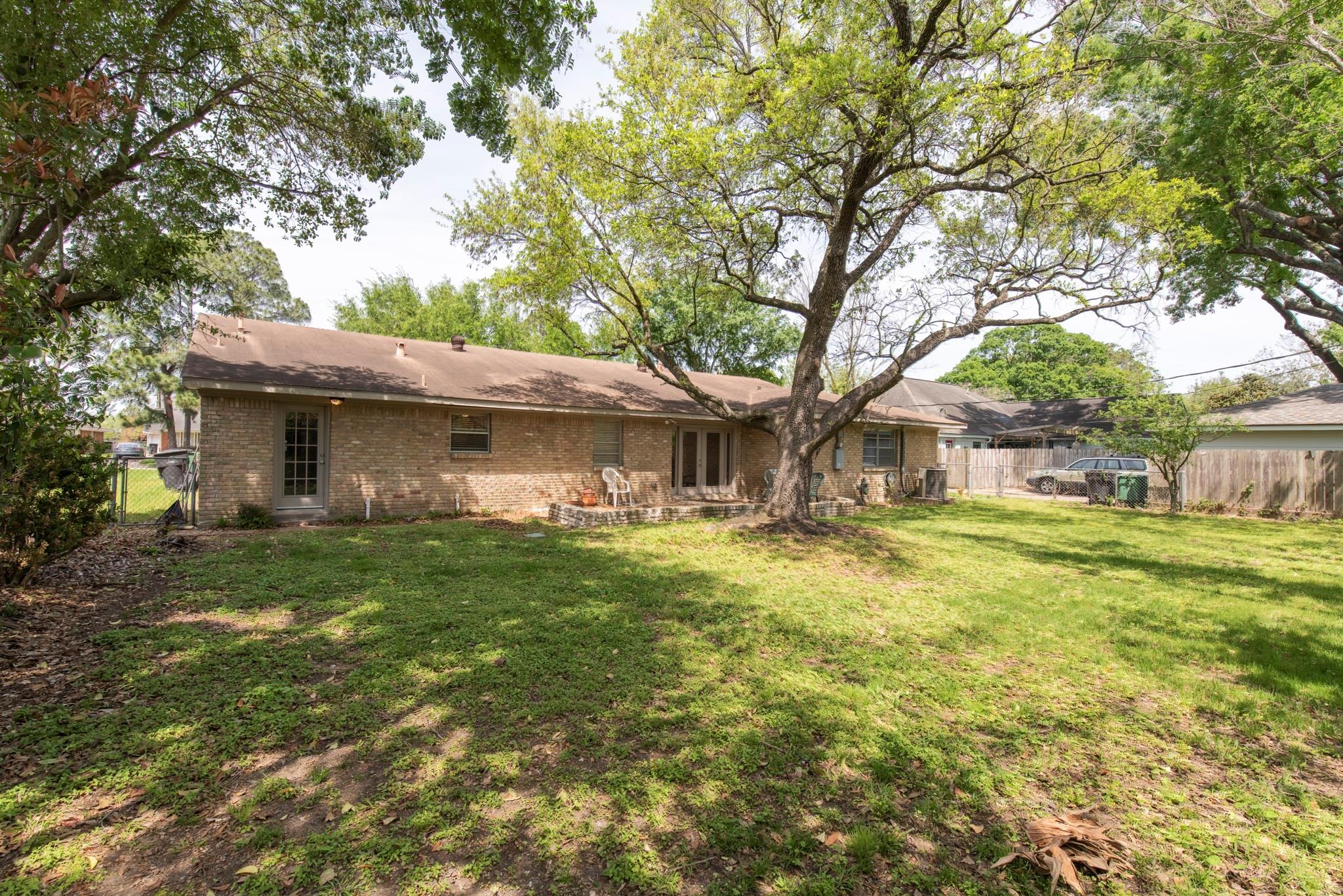 5319 Willowbend Boulevard Property Photo 17