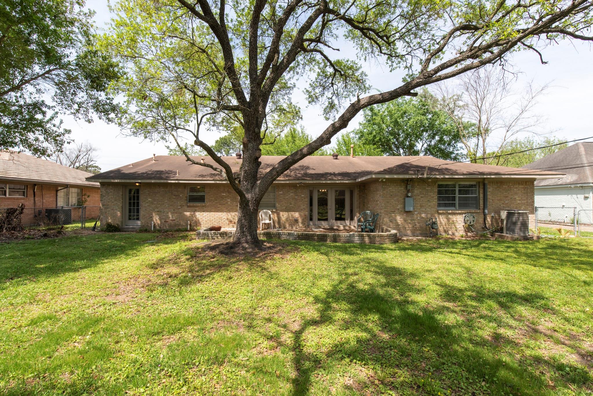 5319 Willowbend Boulevard Property Photo 18