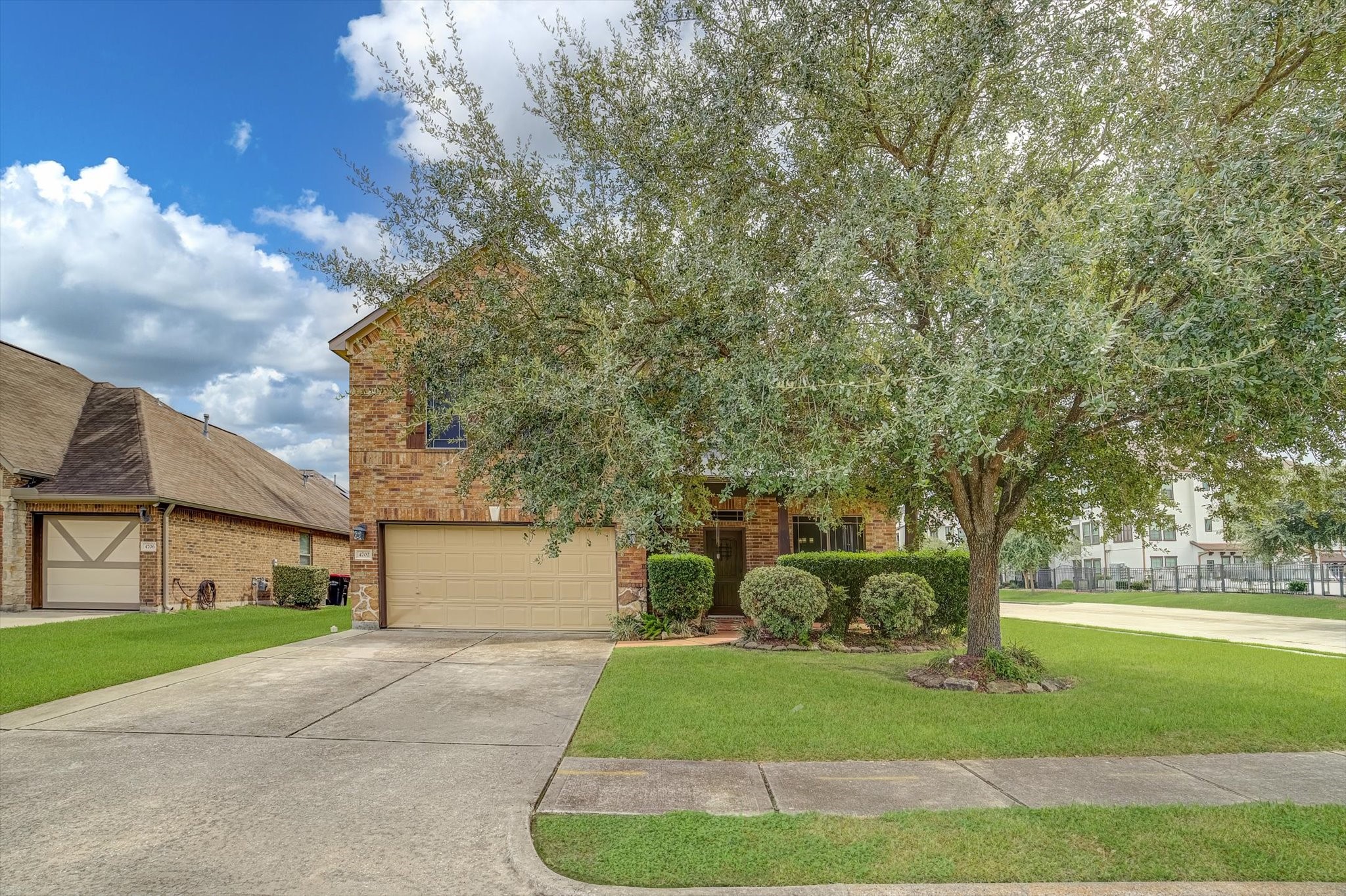 4702 Seabird Street Property Photo 2