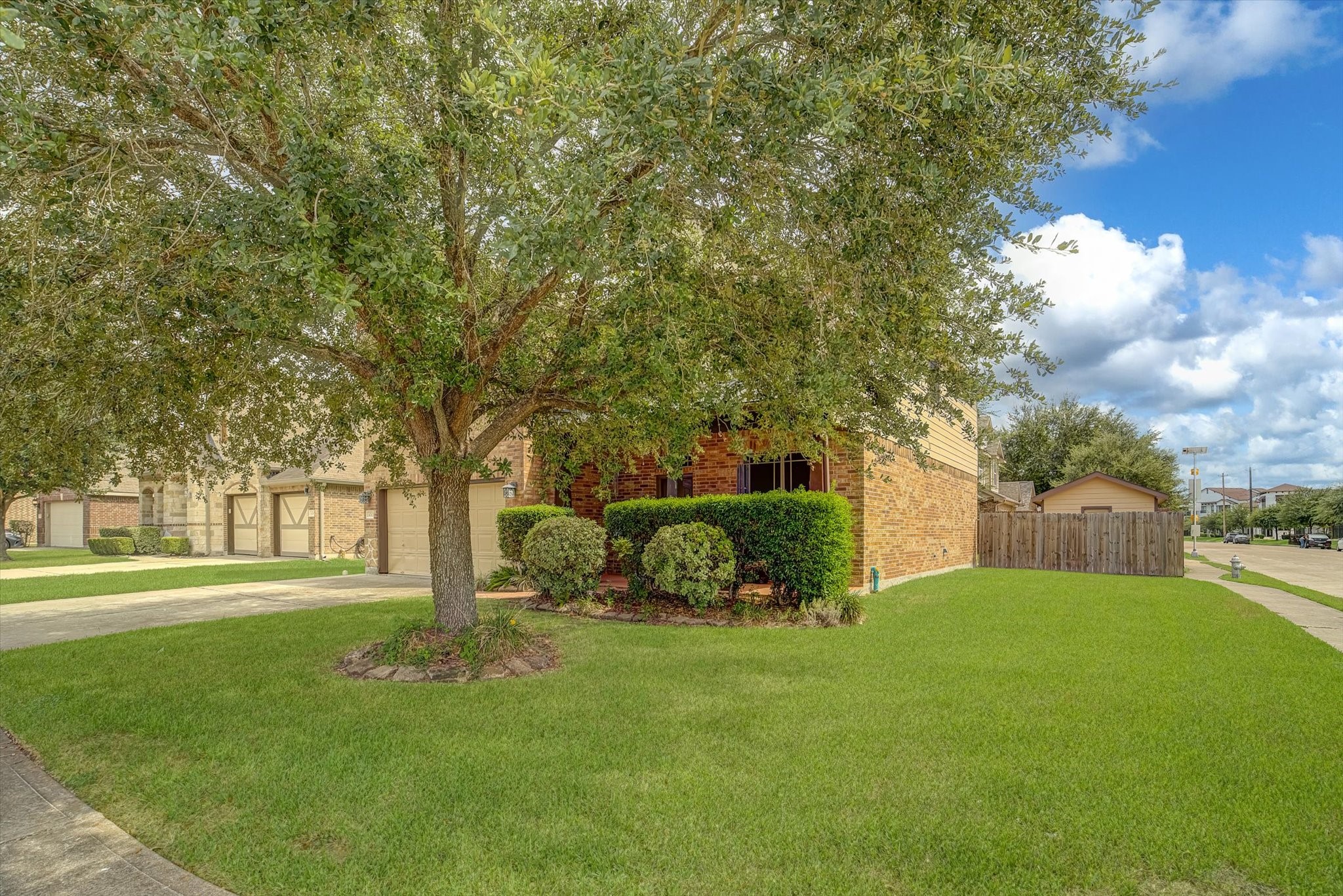 4702 Seabird Street Property Photo 4