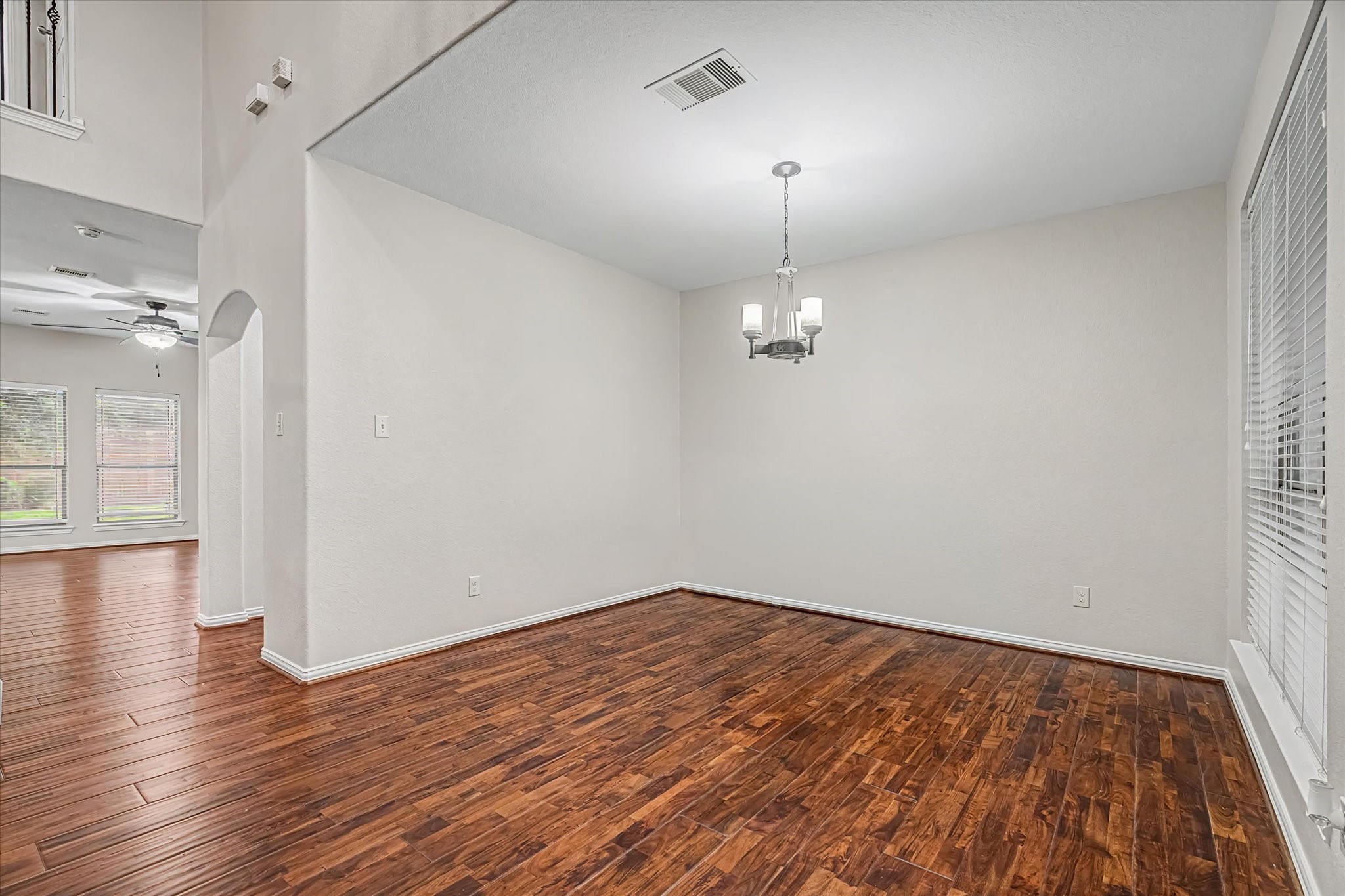 4702 Seabird Street Property Photo 9