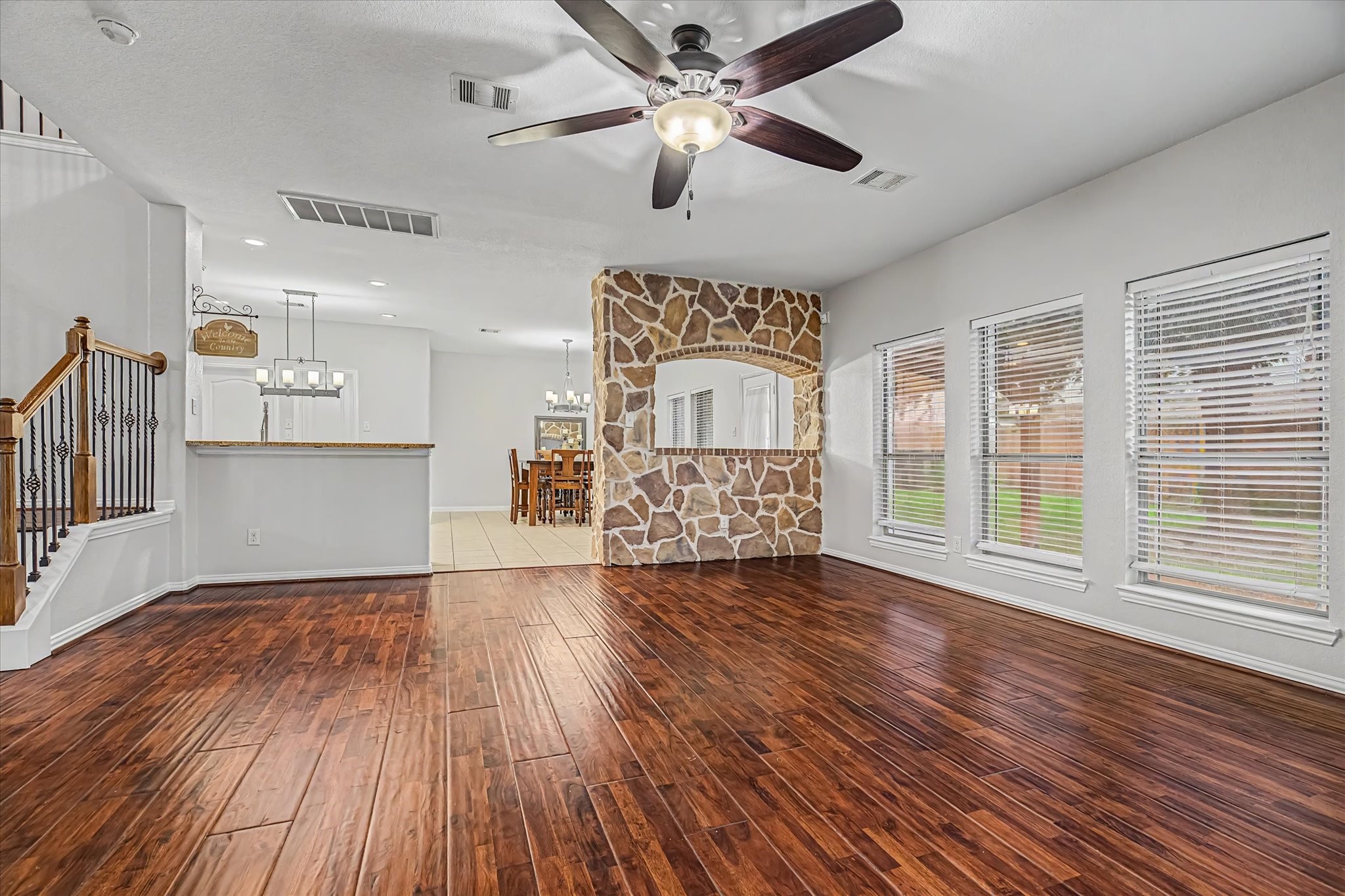 4702 Seabird Street Property Photo 10